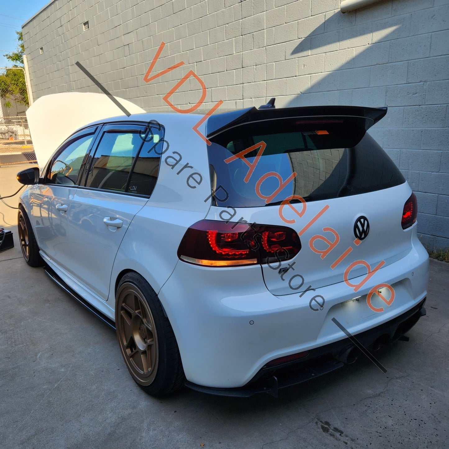 5N0839885H 1K8837206E VW Golf MK6 Right Rear Door Exterior Handle 5N0839885H 1K8837206E B4B4 Candy White (LB9A)