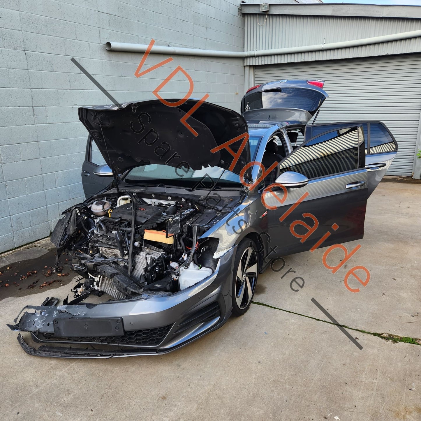 5G0601025CN 5G0601025CNFZZ VW Golf Gti MK7.5 18in x 7.5in Alloy Wheel Milton Keynes Design Diamond Cut Machine Finish #02 5G0601025CN