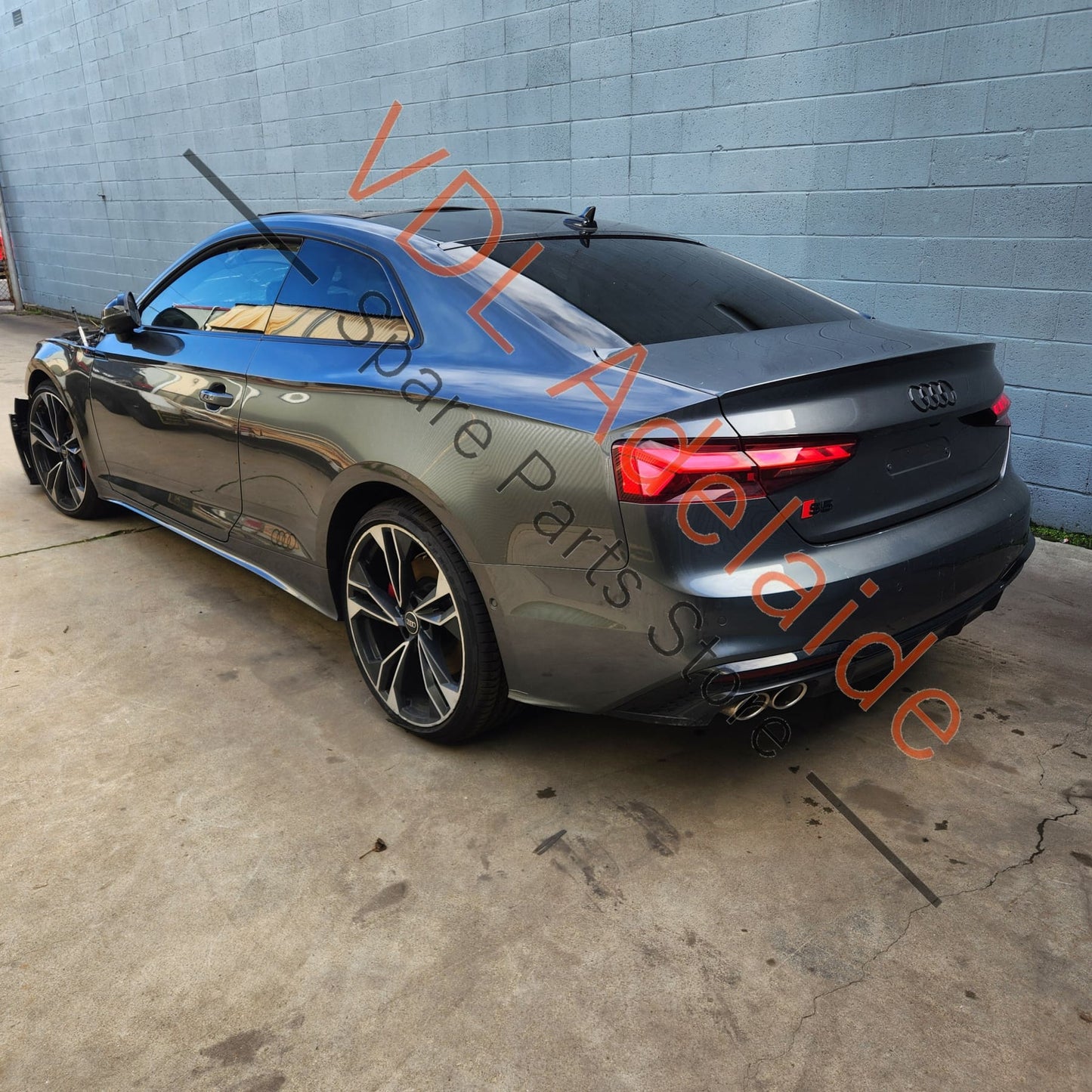 8W6853555T94 706541130300 Audi S5 B9 F5 Rear Left Bumper Gloss Black Trim Insert 8W6853555 T94 706541130300