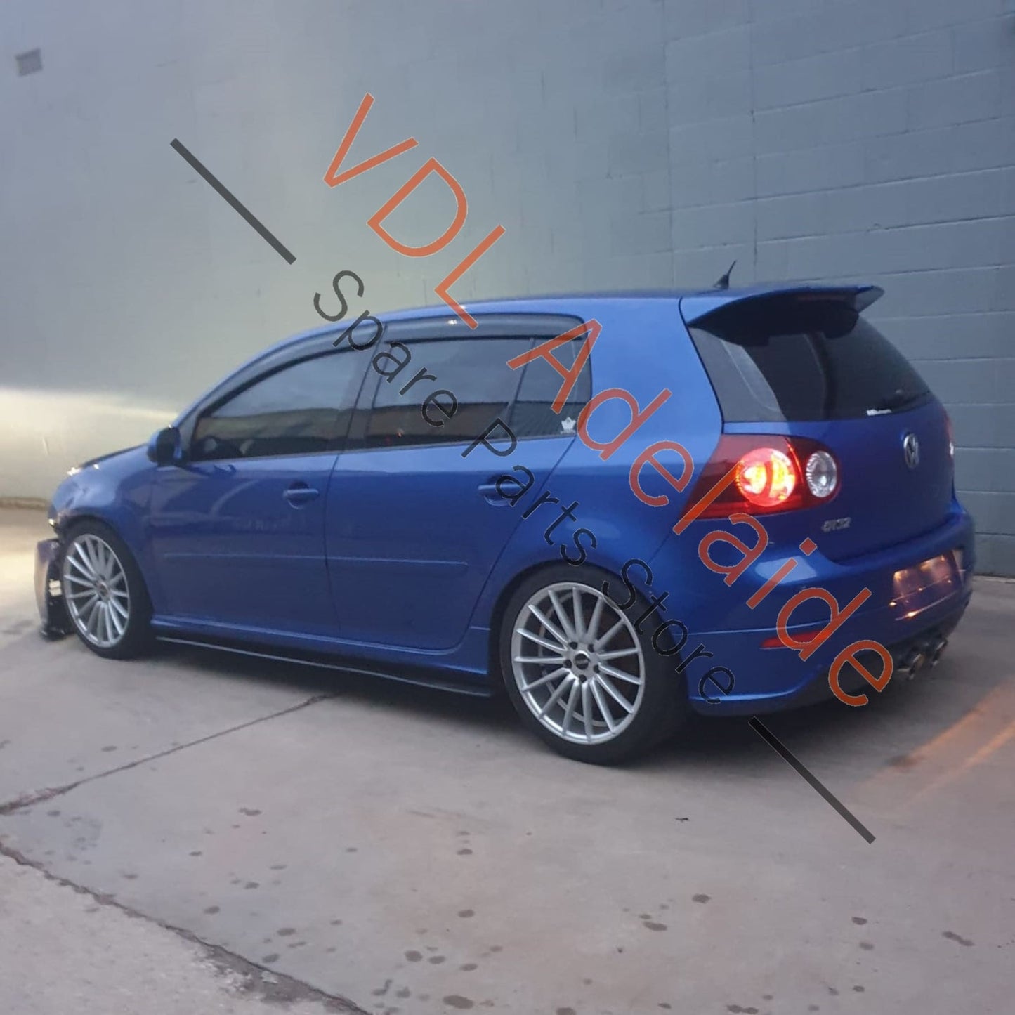 1K0407151AC 1K0407152AC Pair of Cast Aluminium Lower Control Arms for Golf R32