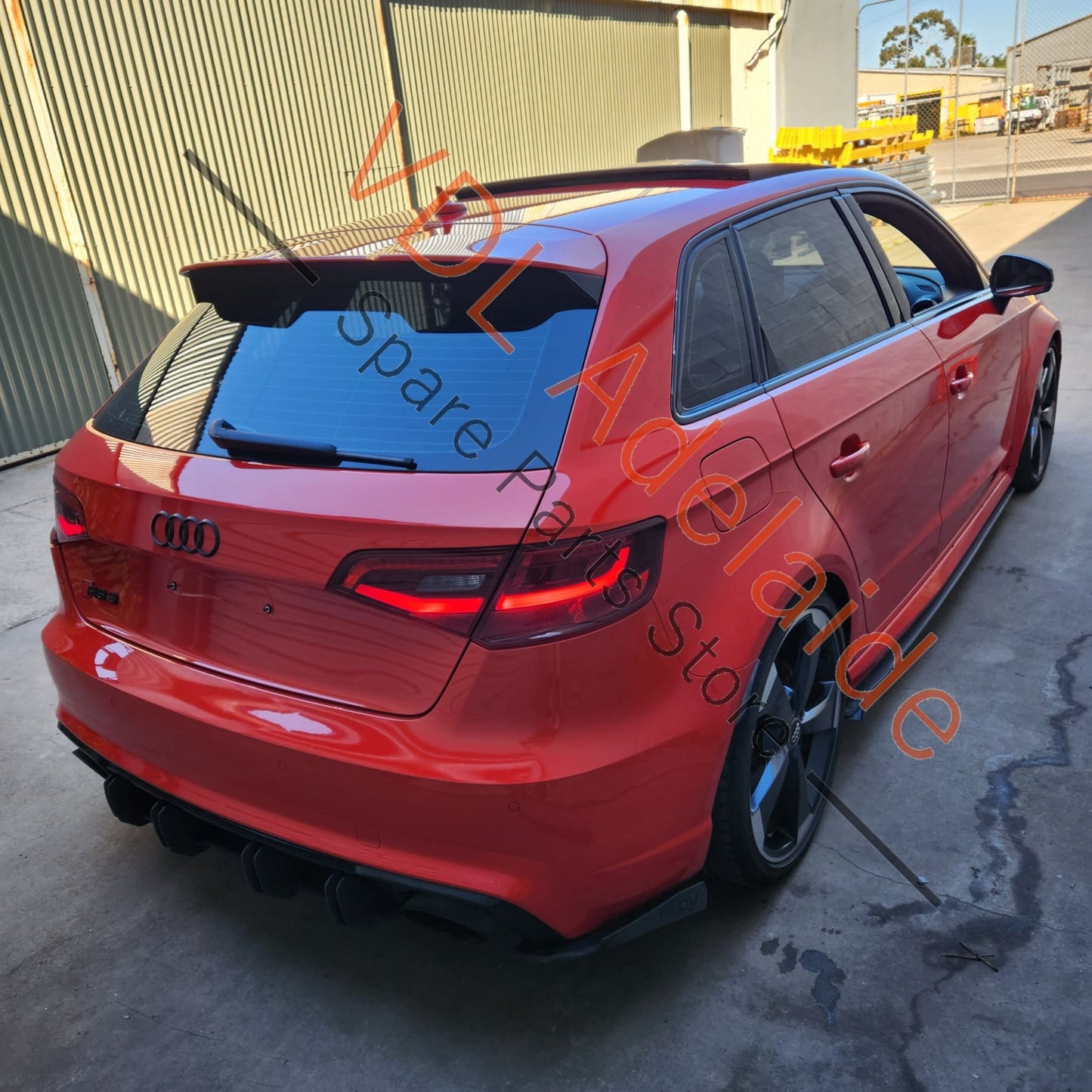 8V4807067JGRU 8V0253181F Audi RS3 8V Hatch Rear Bumper Assembly & Rear Muffler Y6Y6 Y6 / Y3T Catalunya Red Metallic