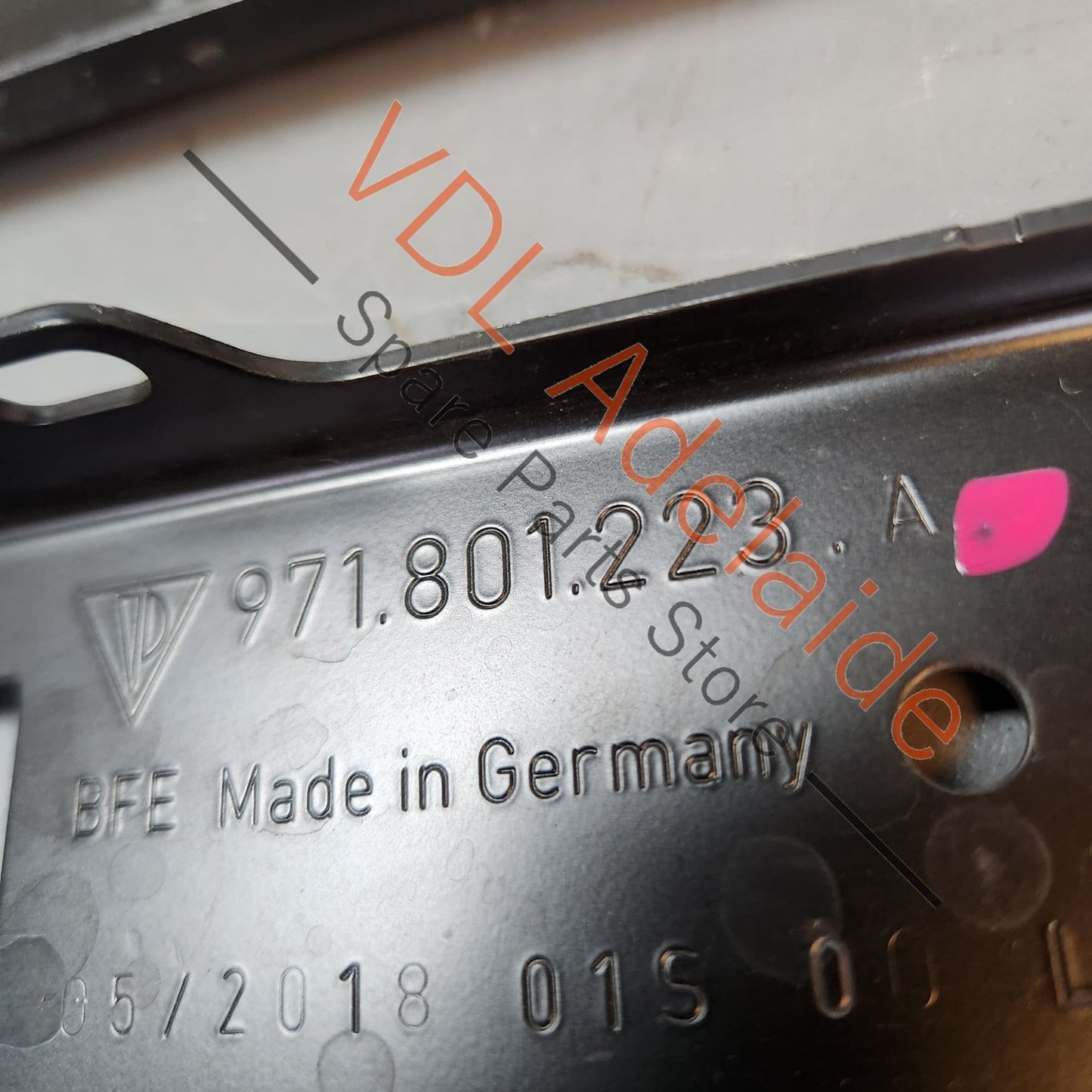 Porsche Panamera 971 Left & Right Sil Panel Underbody Brace 9A780122300 9A780122400 971801223 971801223 971801224