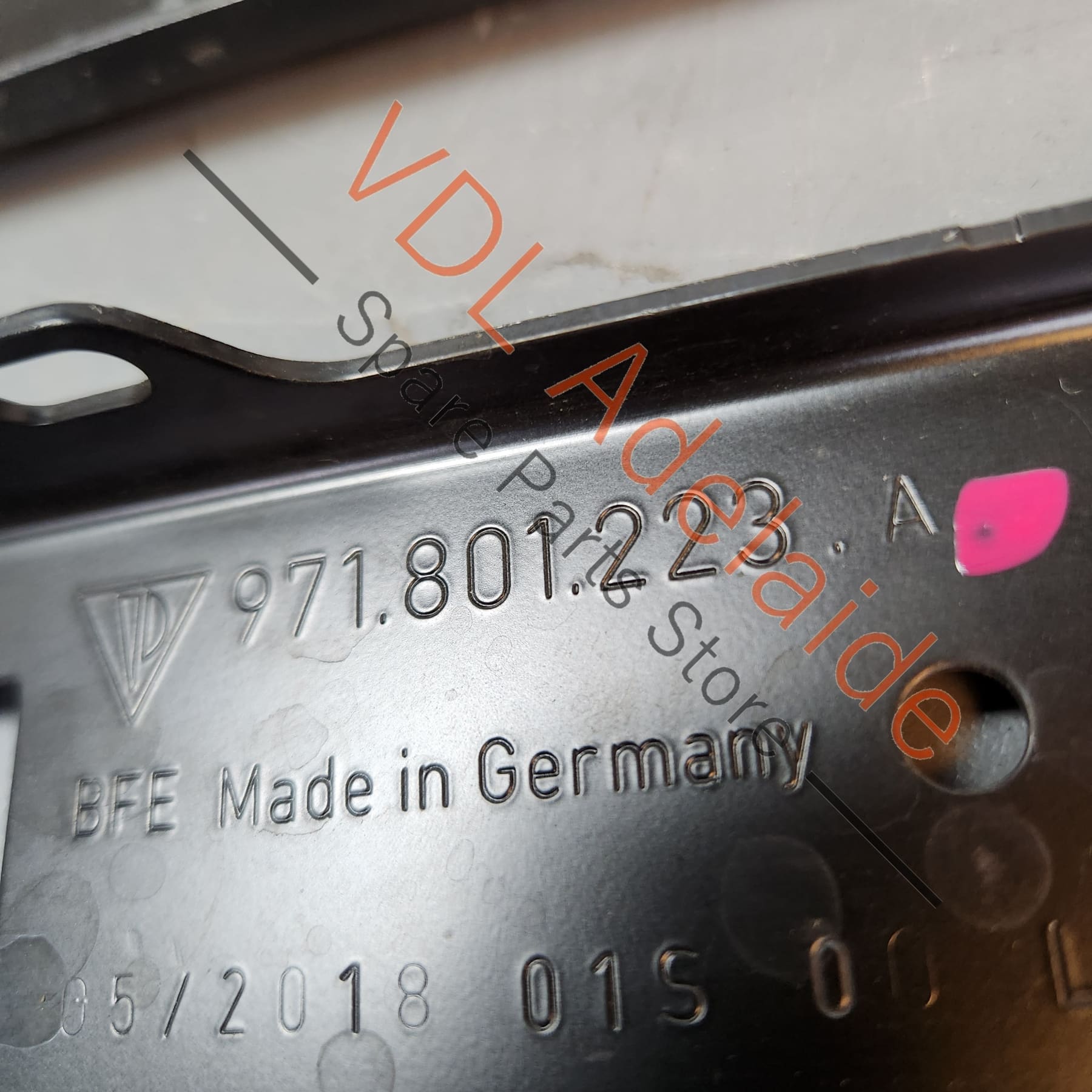 Porsche Panamera 971 Left & Right Sil Panel Underbody Brace 9A780122300 9A780122400 971801223 971801223 971801224