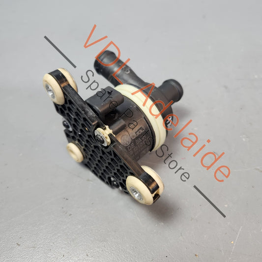 Porsche Coolant Water Pump 9A712160110 9A790645710 059121012B Located behind front wheel.