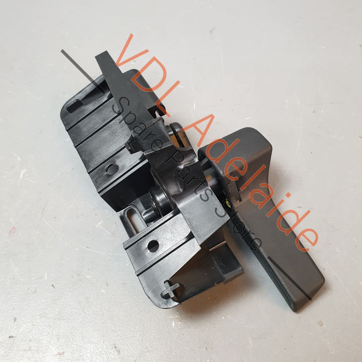 Porsche Panamera 971 Bonnet Lock Release Handle Lever 971823633A 971823533A 971823533A 971823633A