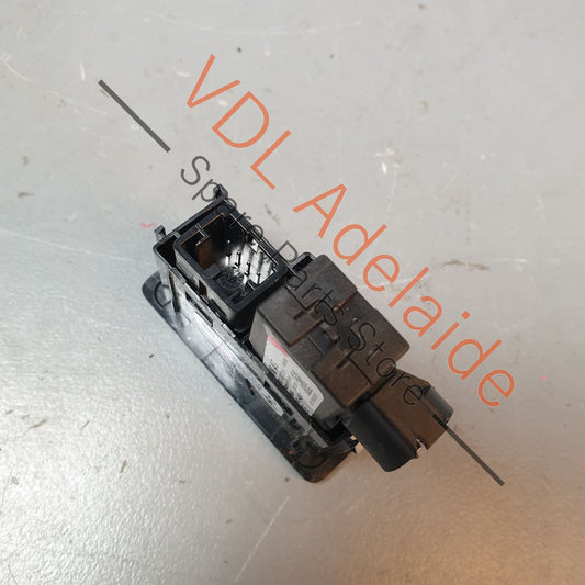 AUX USB Interface Port Socket 5G0035222E 5Q0035724 5G0035222E 5Q0035724