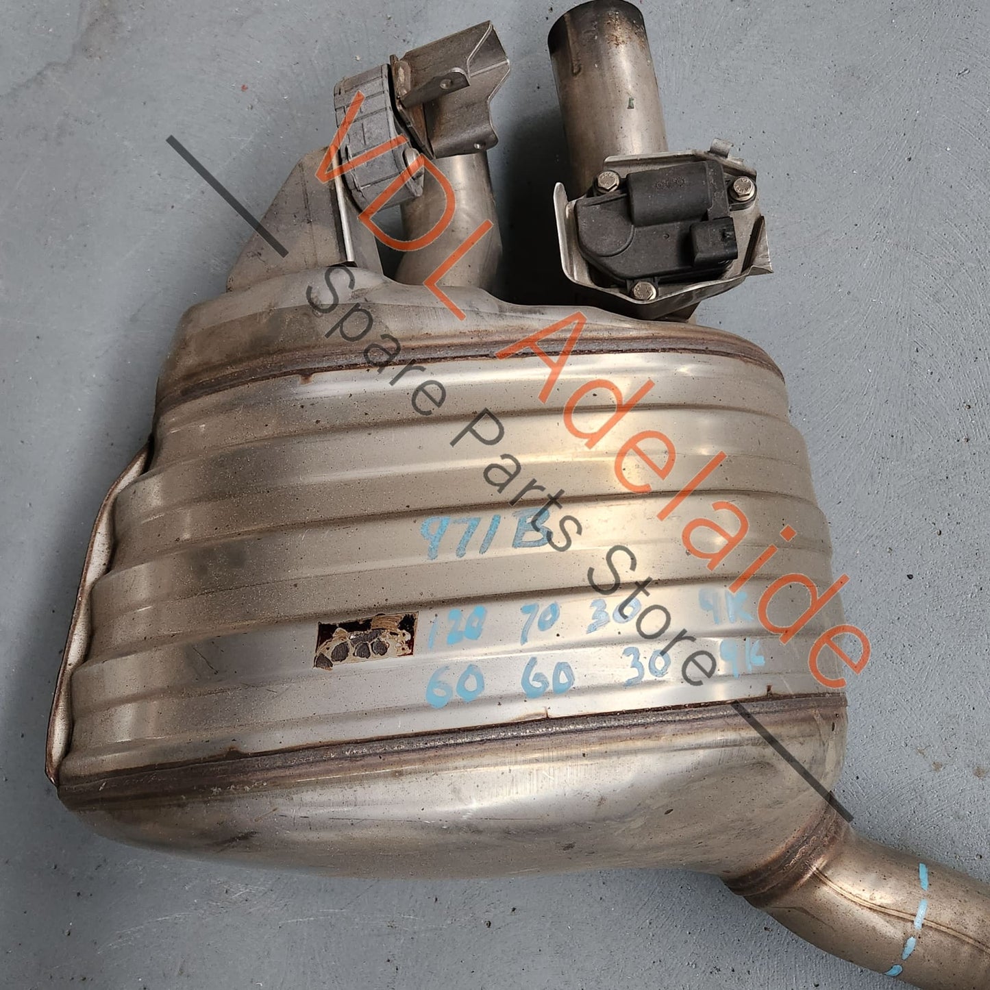 Porsche Panamera 971 Rear Right Muffler Exhaust 971253608AY 971253608AY 971253608 Pipe will be cut at blue dotted line to save on freight. Contact us if you would prefer to send it un-cut.