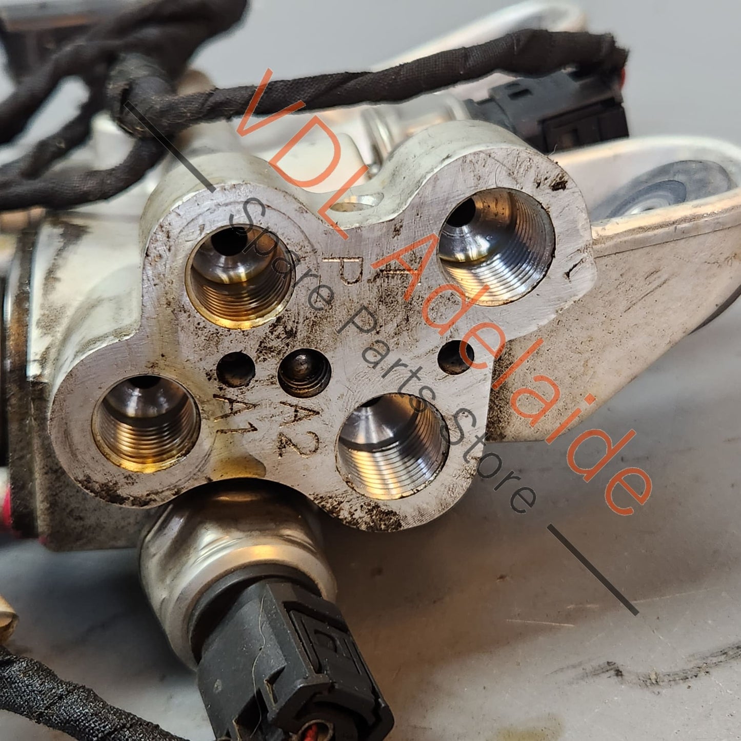 Poprsche Cayenne 9PA 955 957 Front Stabiliser Swaybar Hydraulic Valve Block 95535903000