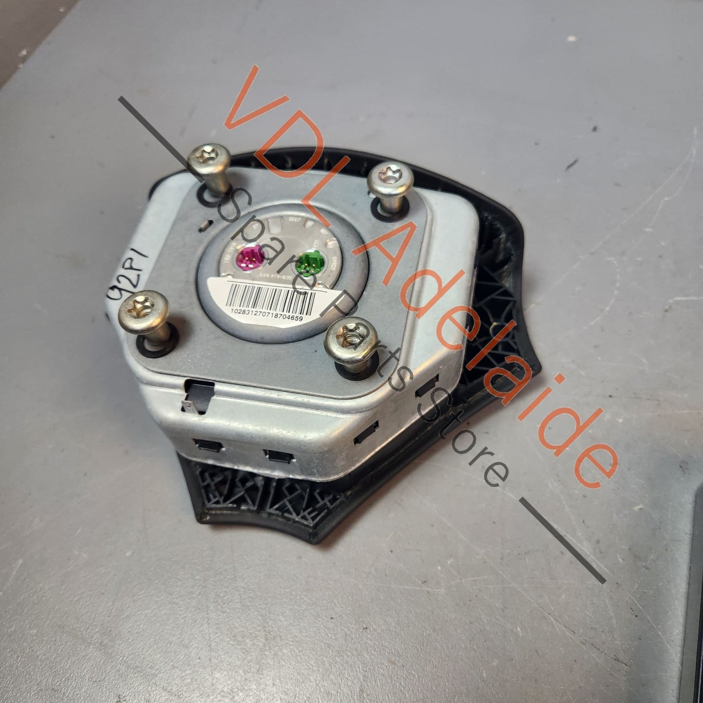 Porsche Cayenne 9PA 955 957 Steering Wheel Airbag
95580307532