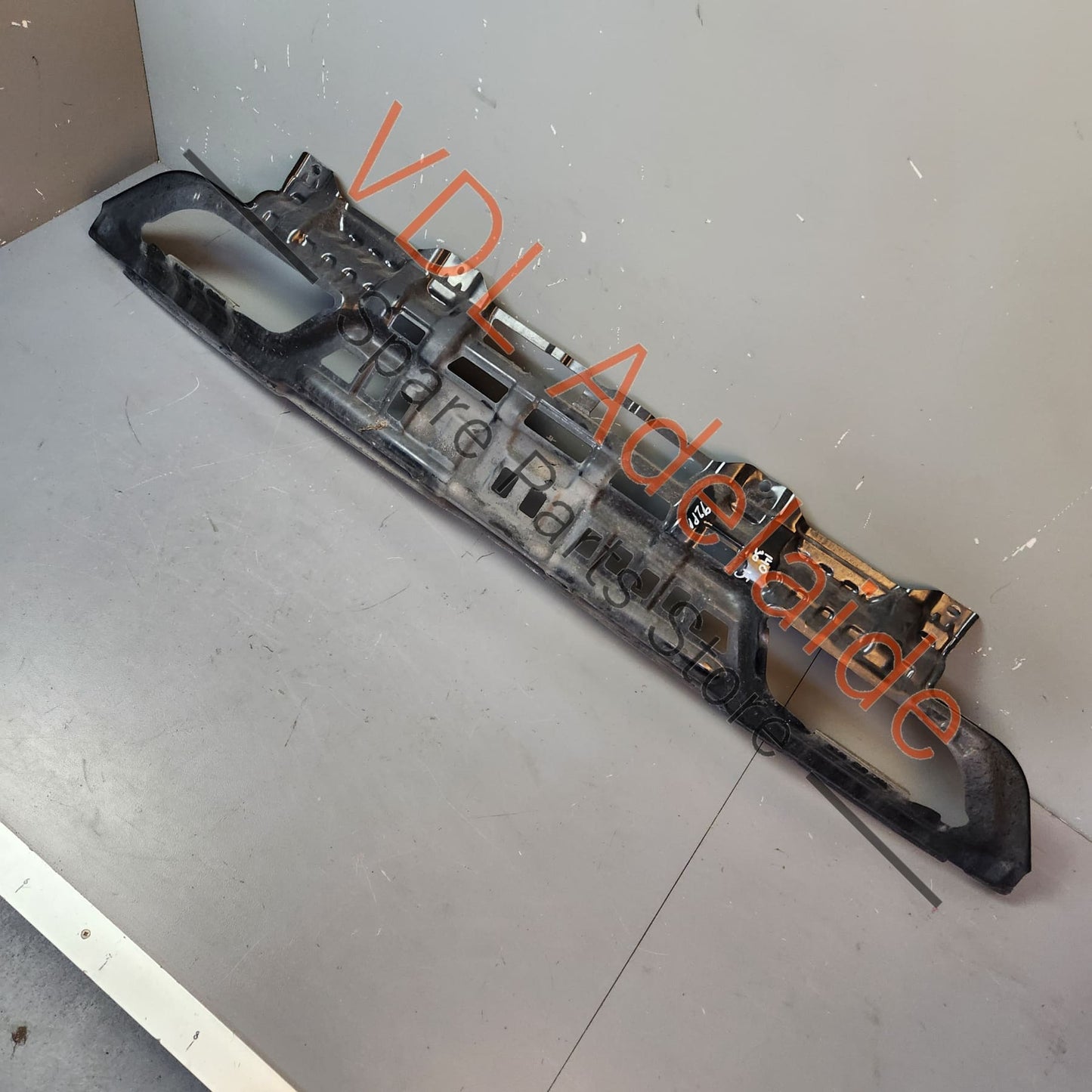 Porsche Cayenne 9PA 955 957 Rear Bumper Lower Retaining Bracket Mount