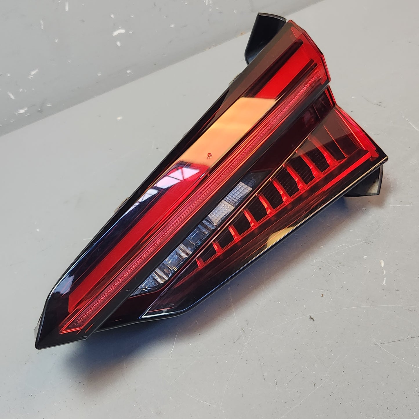 8W6945094J, 8W6945094P, , , Audi A5 F5 Rear Right Inner LED Taillight Tail Light Stop Lamp for RHD