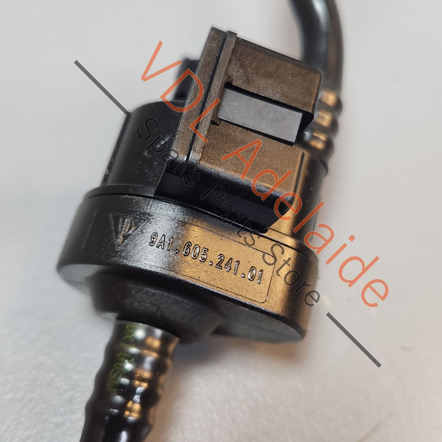 9A111009302 9A111009304 Porsche Crankcase Breather Hose with Solenoid 9A111009302