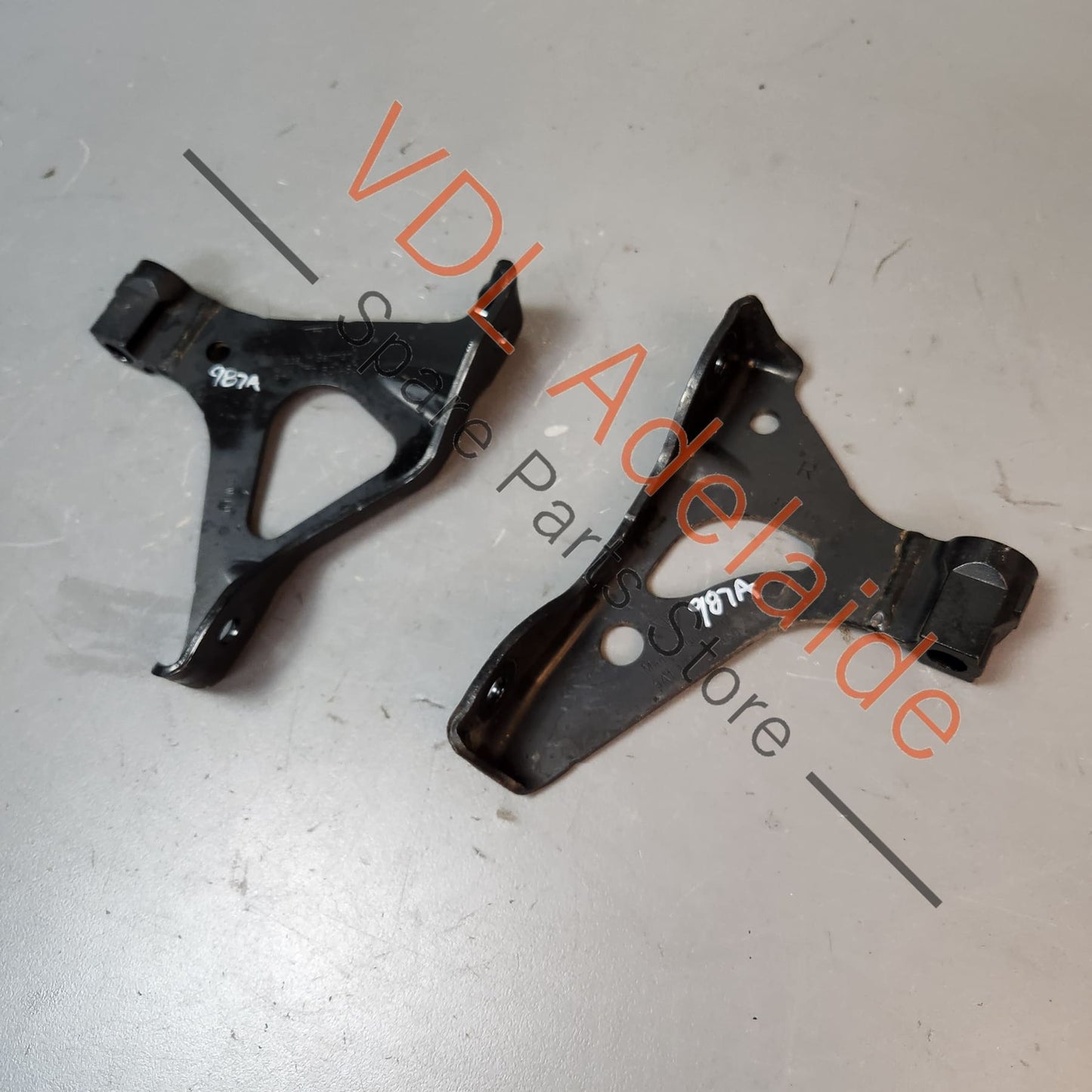 9A137509450 9A137509350 9A137509351 Porsche Cayman PDK Gearbox Mount Mounting Bracket Set L&R 9A137509450 9A137509350
