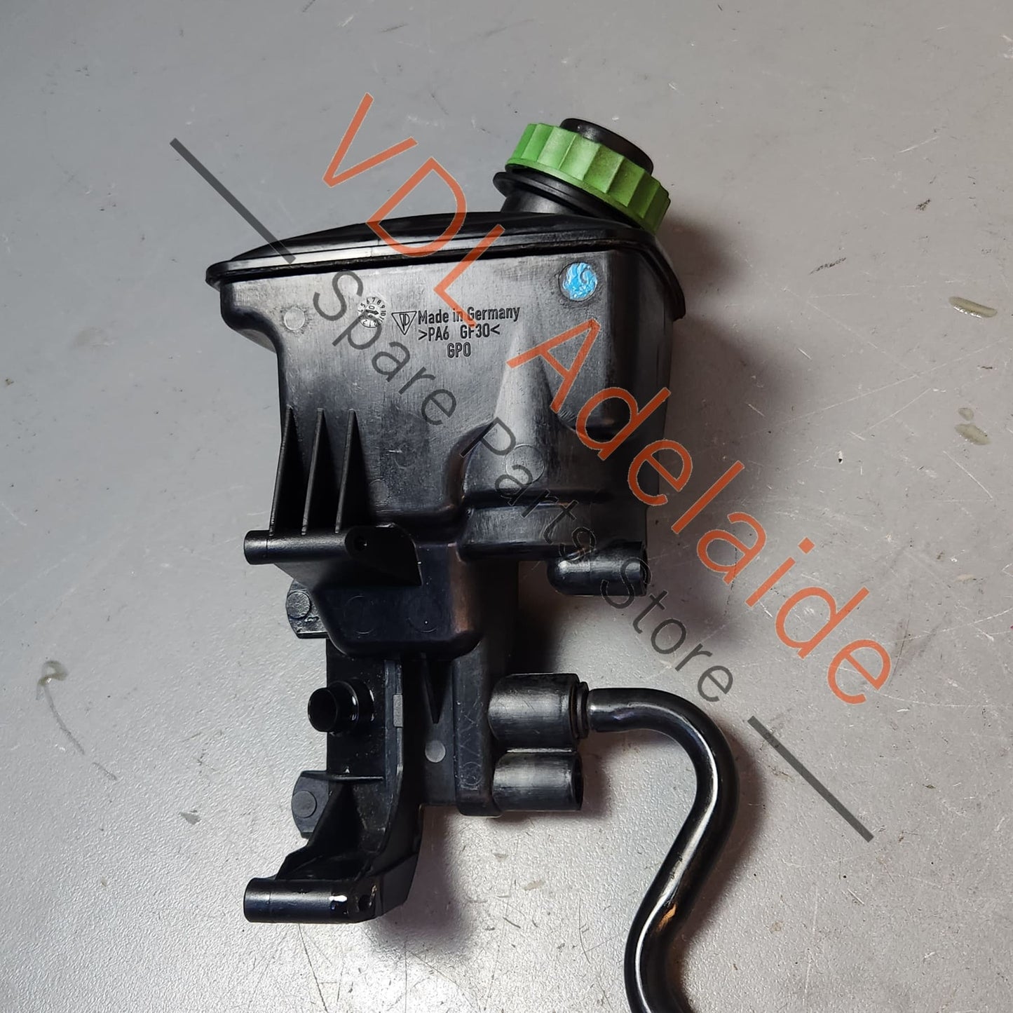 9A131422014 Porsche Cayman Boxster Power Steering Pump Reservoir Tank 9A131422014