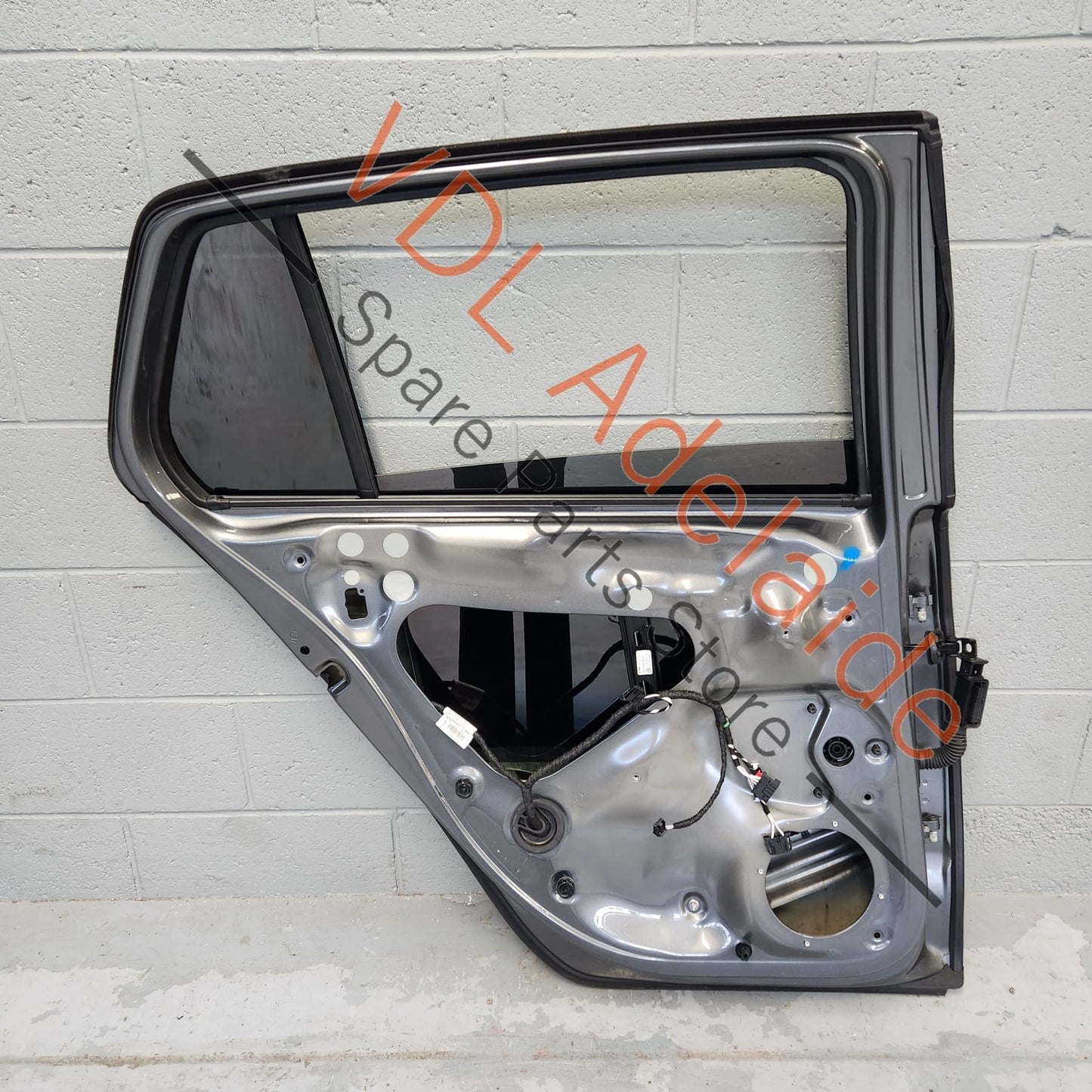 5G4833055AC 5G4833055AD VW Golf MK7 7.5 Rear Left Door Shell Panel Indium Grey LR7H