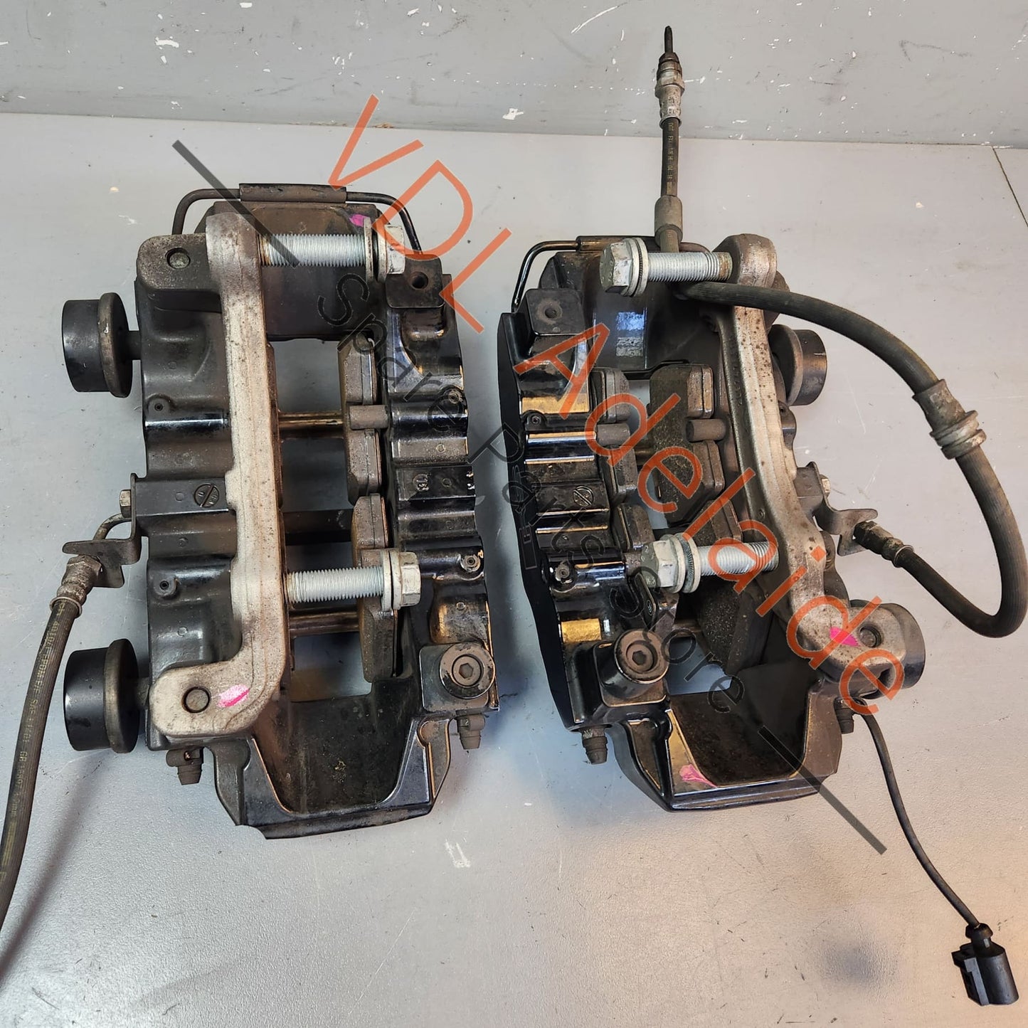 8V0615107D 8V0615108D Audi RS3 Brembo Front Brake Calipers Pair suit 370 x 34mm rotor 8V0615107D 8V0615108D