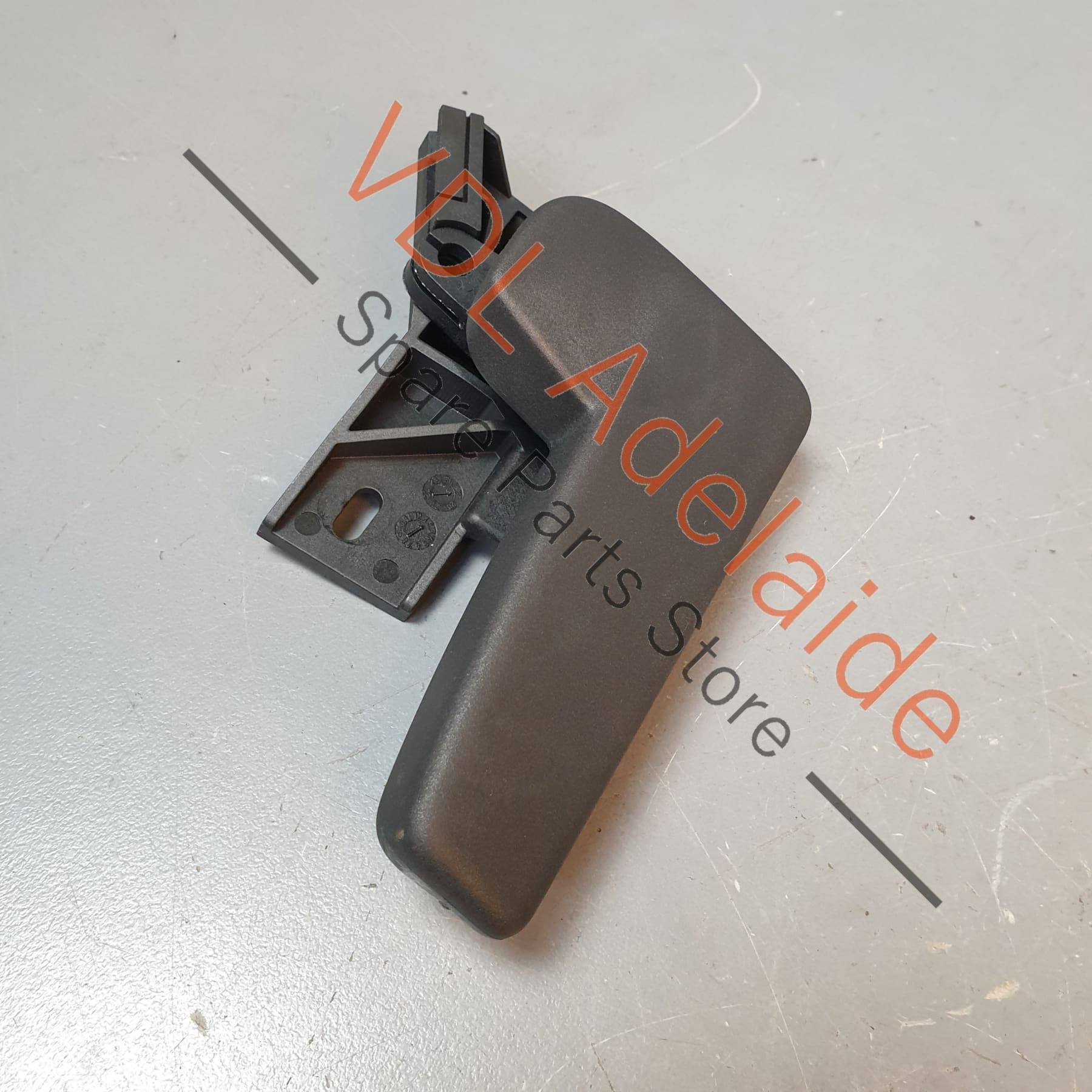 VW Golf MK7 Latch Pull Release Handle 3C2823533 82V 3C2823633A