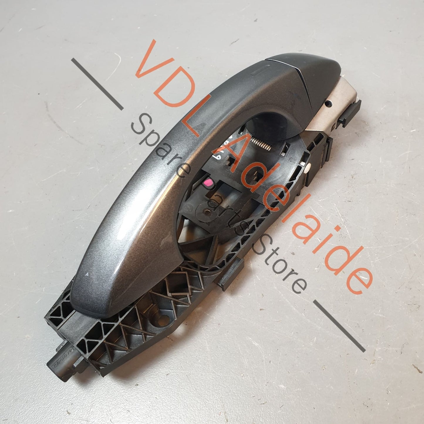 5G0837206Q 5G0837206R VW Golf Front Right Exterior Door Handle for Keyless Entry Vehicles Indium Gray LR7H