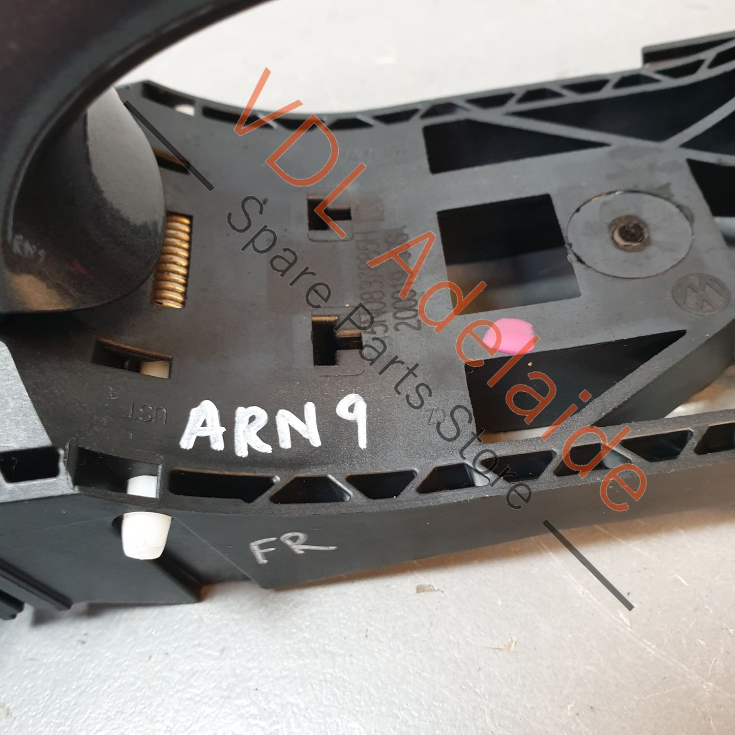 5G0837206Q 5G0837206R VW Golf Front Right Exterior Door Handle for Keyless Entry Vehicles Indium Gray LR7H