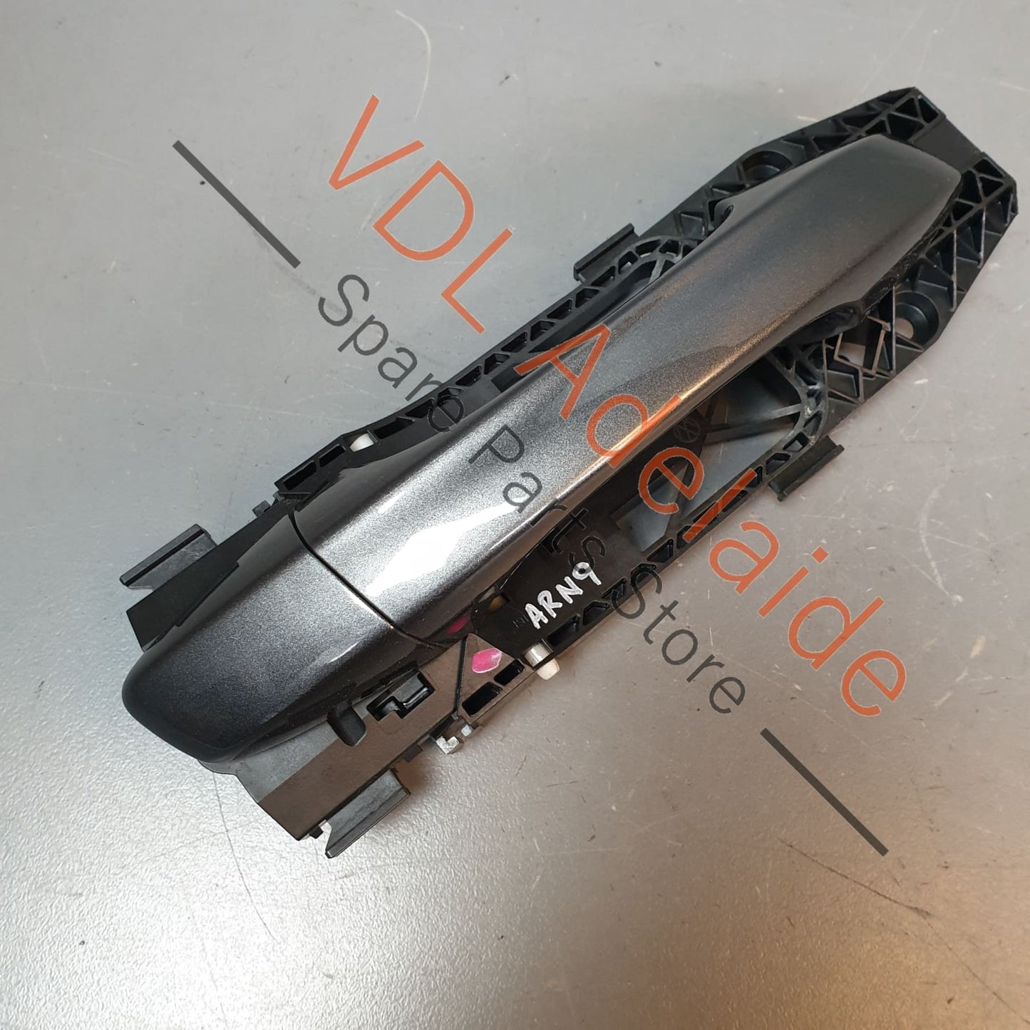 5G0837206N VW Golf Rear Right Exterior Door Handle for Keyless Entry Vehicles Indium Gray LR7H 5G0837206N