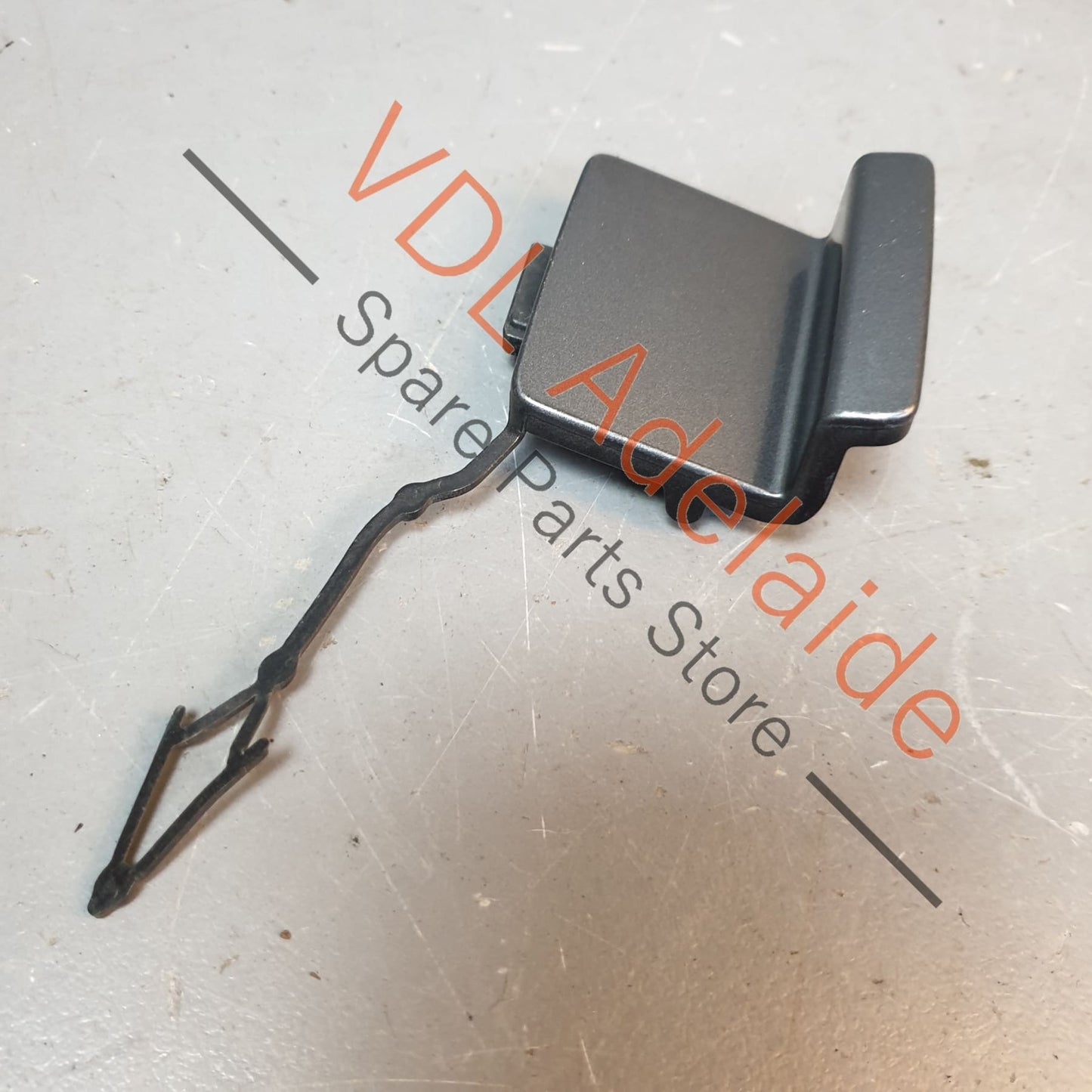 5G6807441A VW Golf MK7 Rear Bumper Tow Hook Cover Cap 5G6807441C Indium Gray LR7H