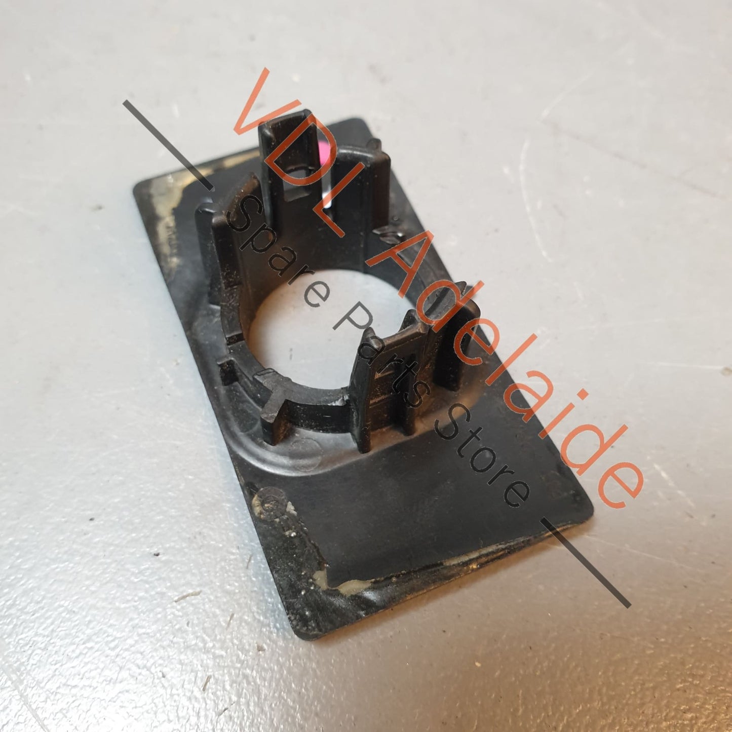 5G0919493J VW Front Bumper Parking Sensor Bracket Holder 5G0919493J