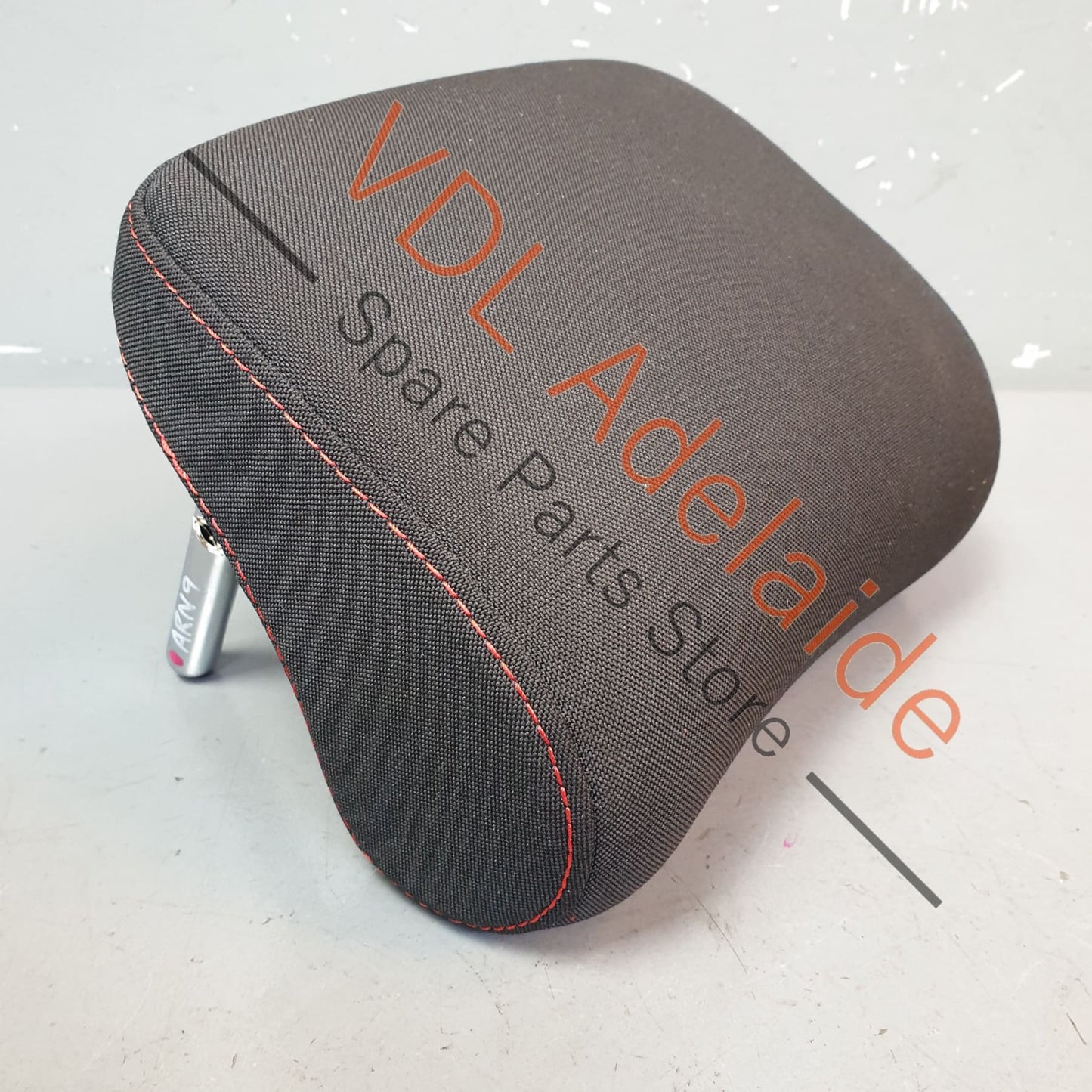 5G0885902QBDL VW Golf MK7 Gti Rear Centre Middle Headrest Cloth w Red Stitch 5G0885902Q BDL