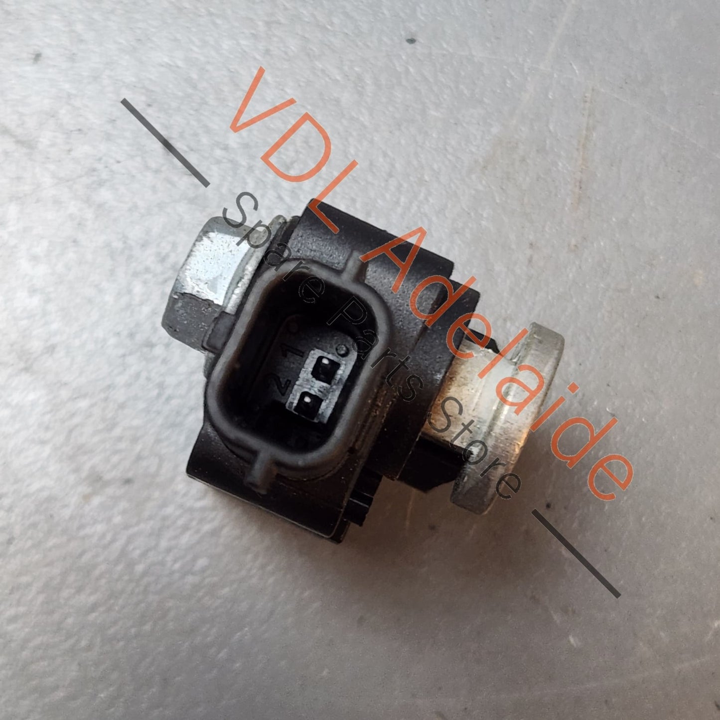 988333198R Renault Crash Sensor Black 988333198R
