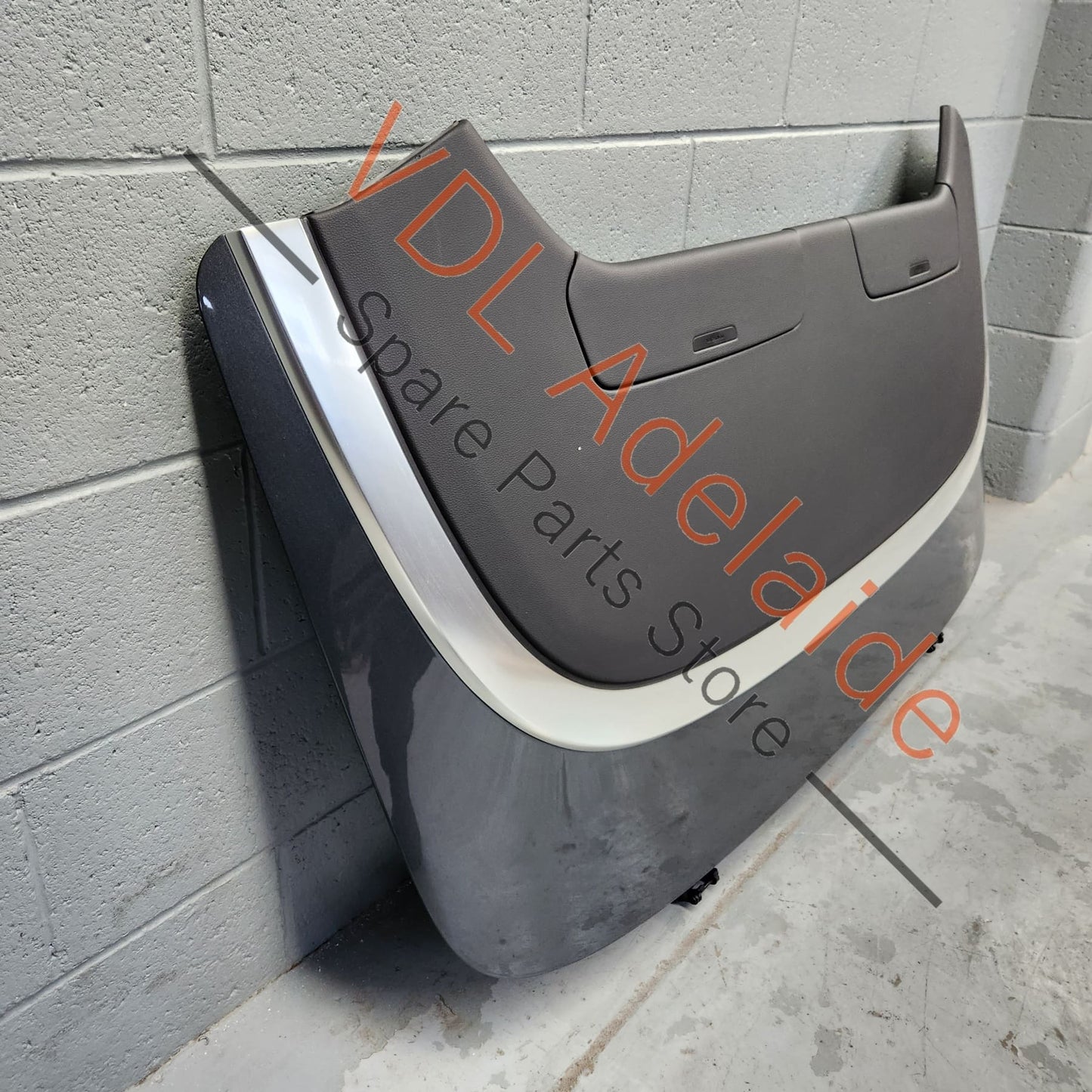 8V7825302B Audi A3 S3 8V 2013-2020 Cabrio Convertible Soft Top Storage Box Cover Lid Panel 8V7825302B