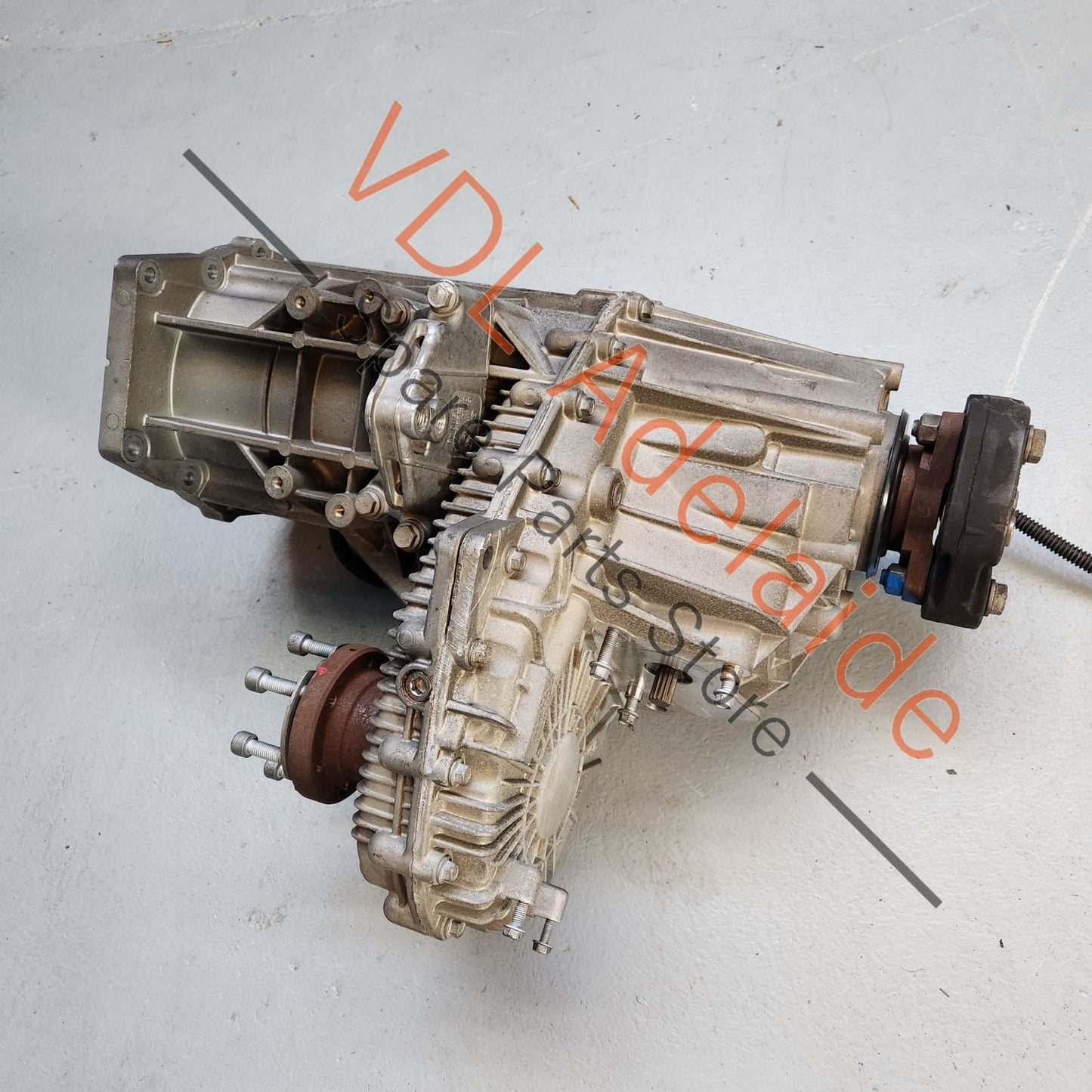 0AD341011L   VW Touareg Audi Q7 Porsche Cayenne Transfer Case 0AD341011L