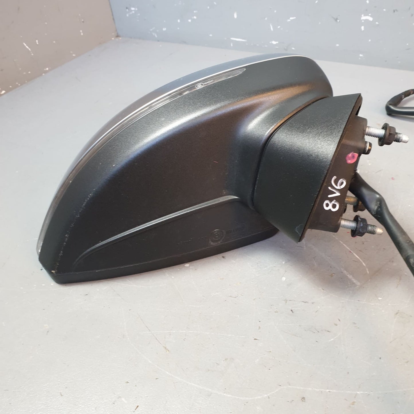 8V7857410C9B9 8V0857528A3Q7
8V0857536E Audi S3 8V Right Side Exterior Wing Mirror w Lane Change Assist Aluminium Chrome Finish