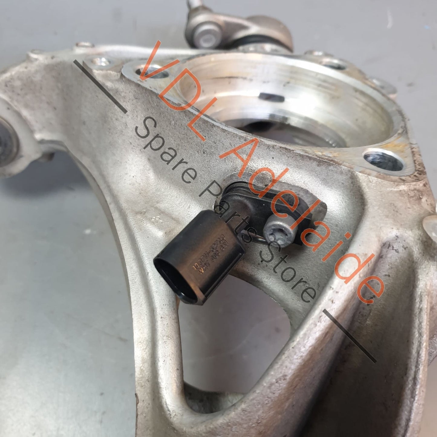 5Q0407253A 5Q0407257A Audi S3 RS3 8V Front Left Hub Knuckle Wheel Bearing Housing 5Q0407253A 5Q0407257A