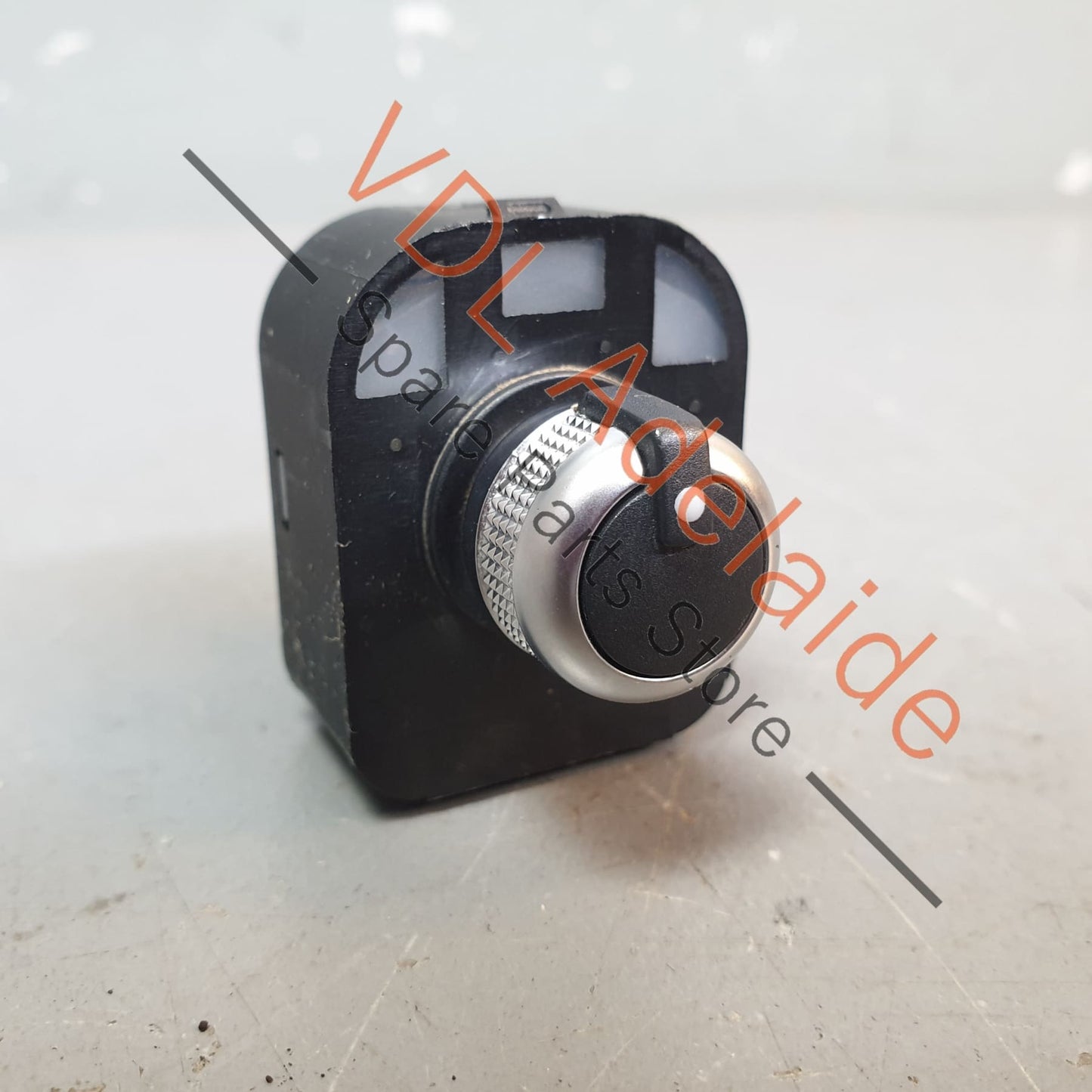 8V0959565E Audi S3 8V Switch for Power Folding Mirror Adjustment 8V0959565E