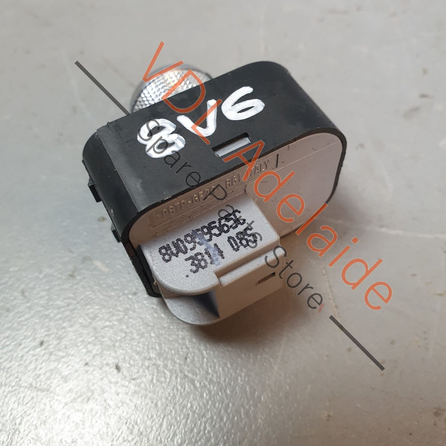 8V0959565E Audi S3 8V Switch for Power Folding Mirror Adjustment 8V0959565E