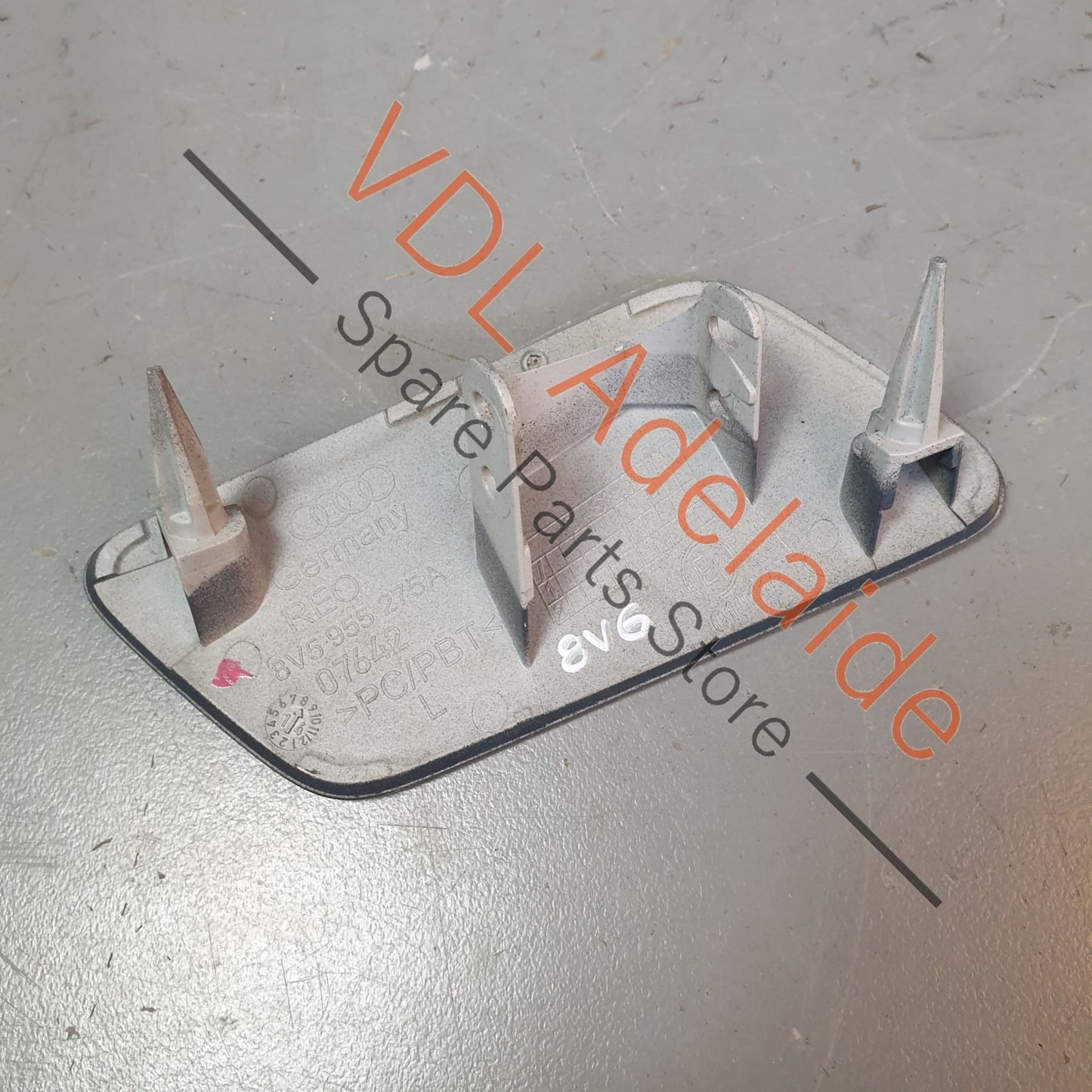 8V5955275A Audi S3 Left Side Headlight Washer Cover Cap Trim for Bumper 8V5955275A