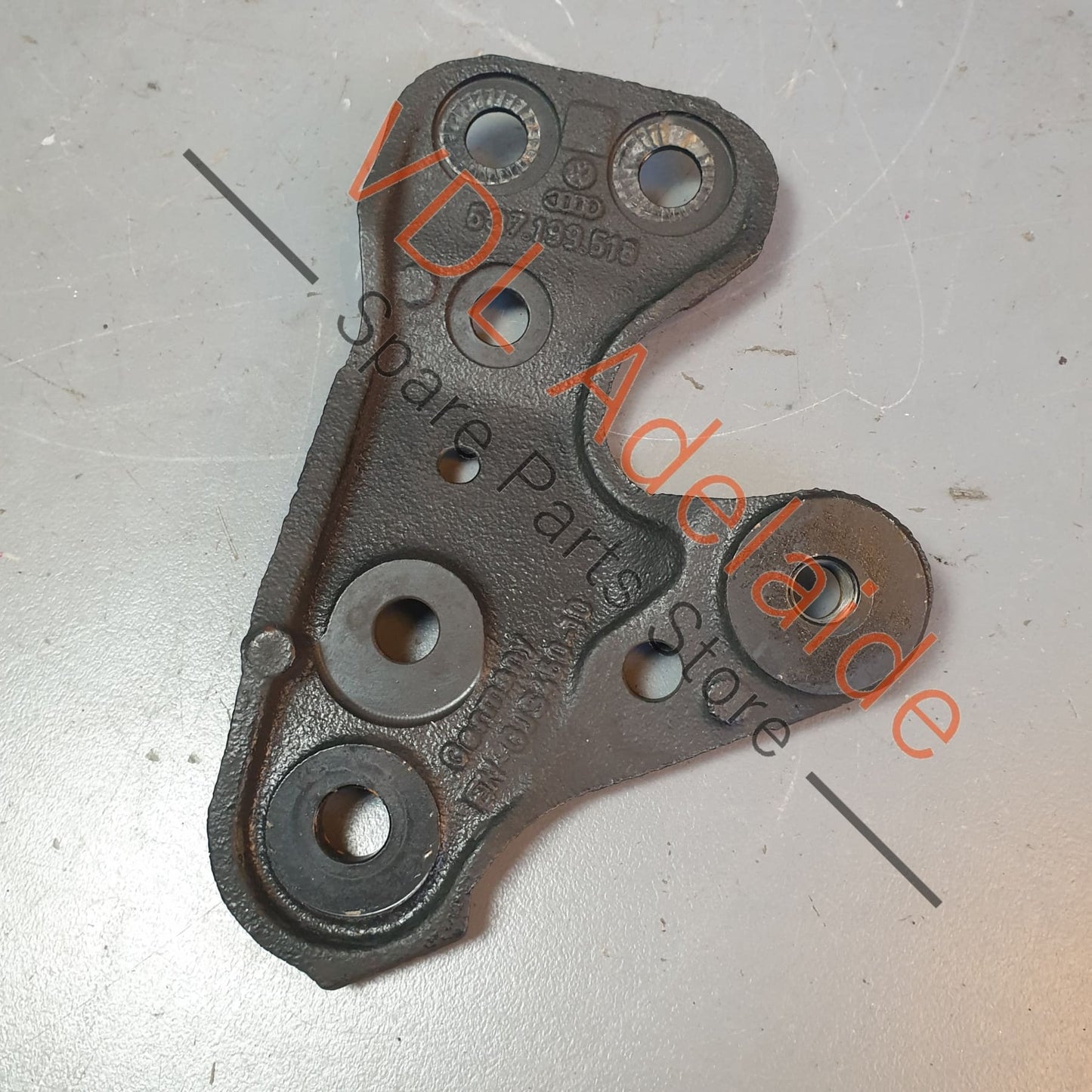 5Q7199518A 5Q7199518 Audi A3 S3 Front Right Subframe K Frame Mounting Bracket Brace 5Q7199518