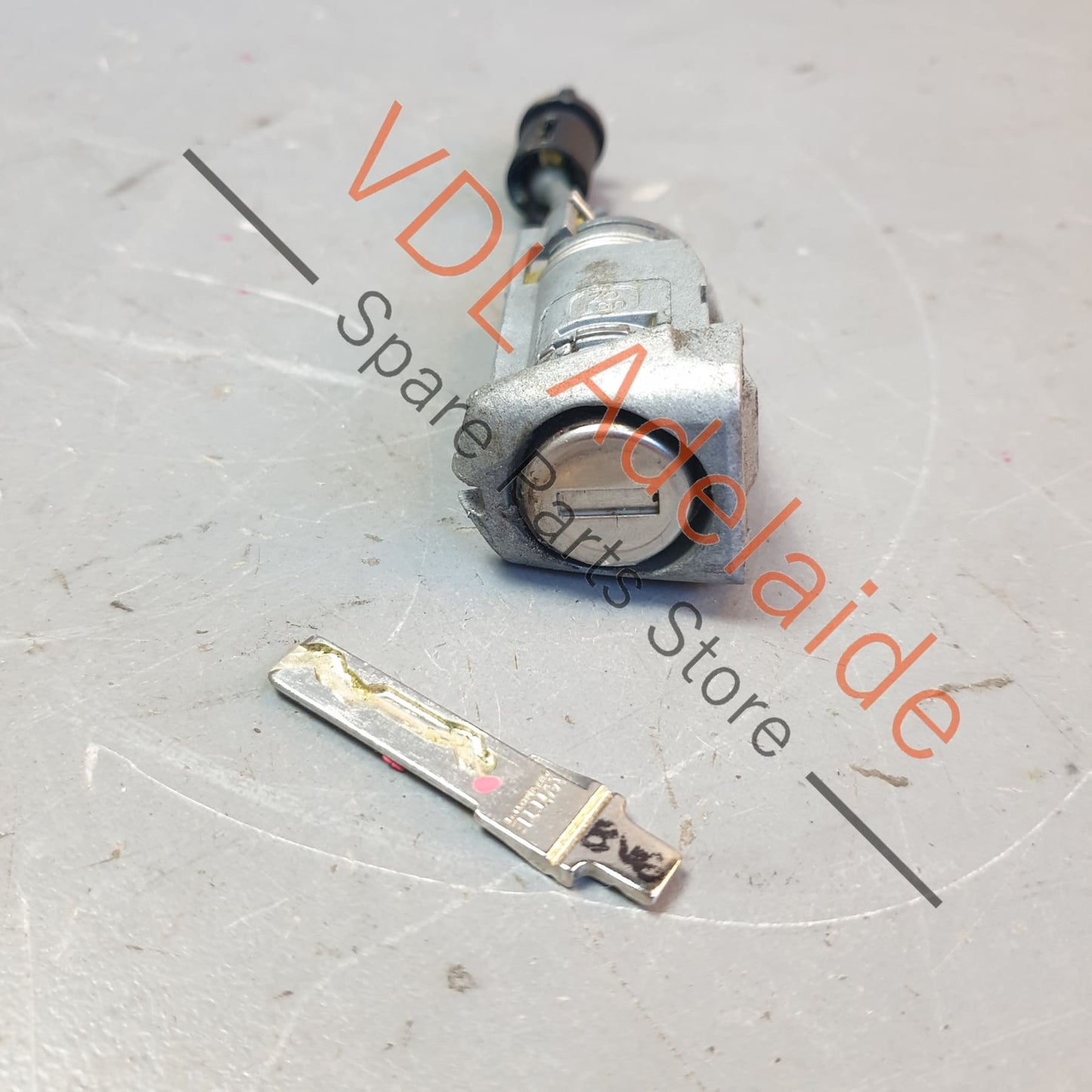 107837168CS Audi A3 S3 RS3 Exterior Door Lock with Matching Blade Key 107837168CS
