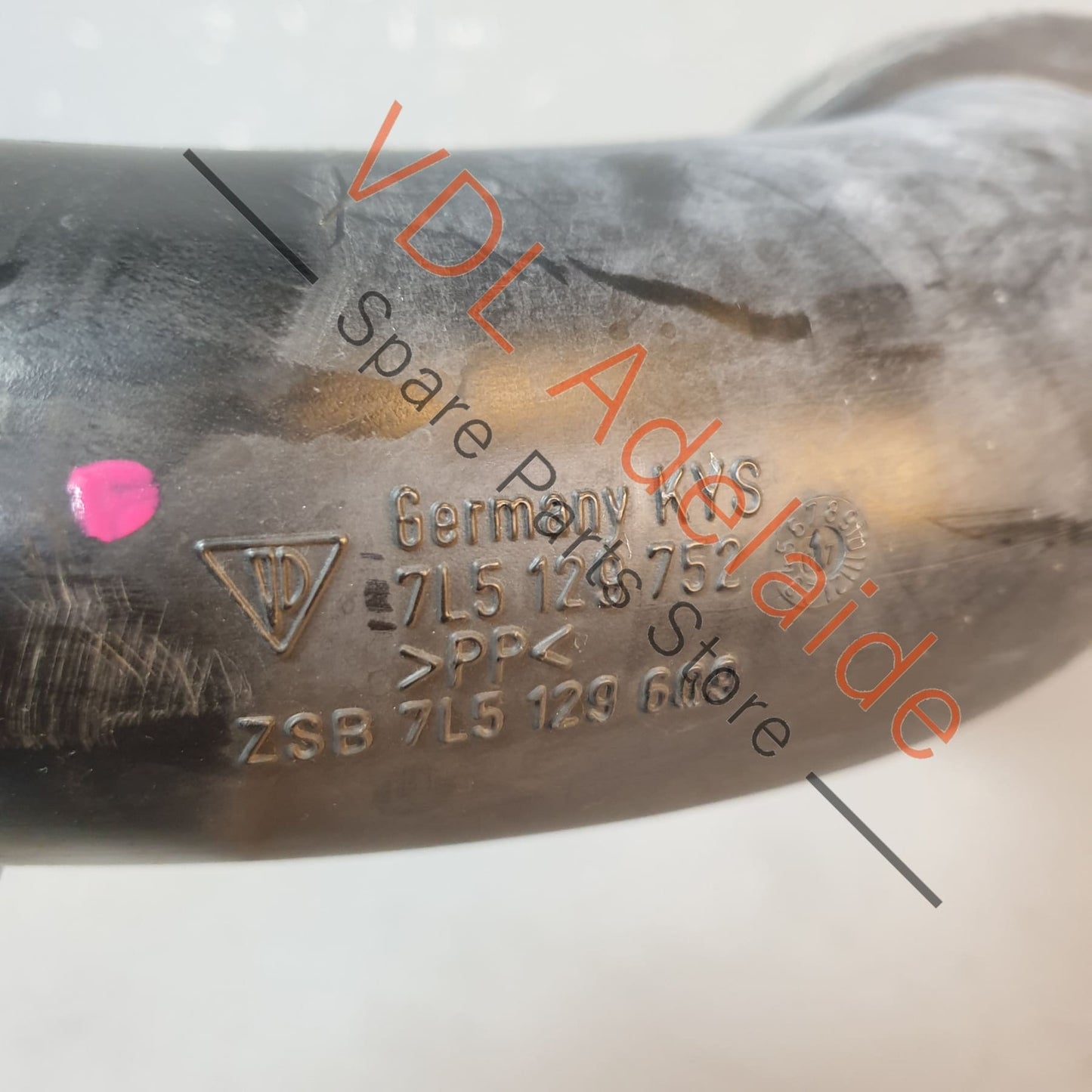 7L5129752 95511010400 Porsche Left Side Air Intake Duct Pipe Tube Hose 7L5129752 95511010400