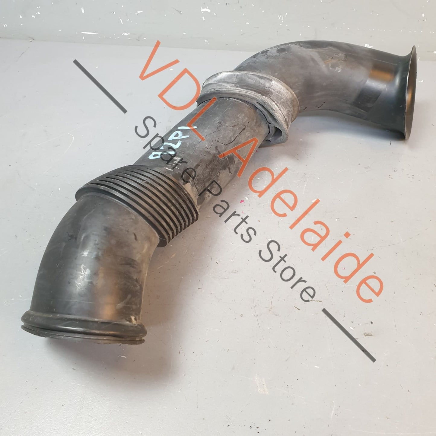 7L5128752 95511010310 Porsche Right Side Air Intake Duct Pipe Tube Hose 7L5128752 95511010310