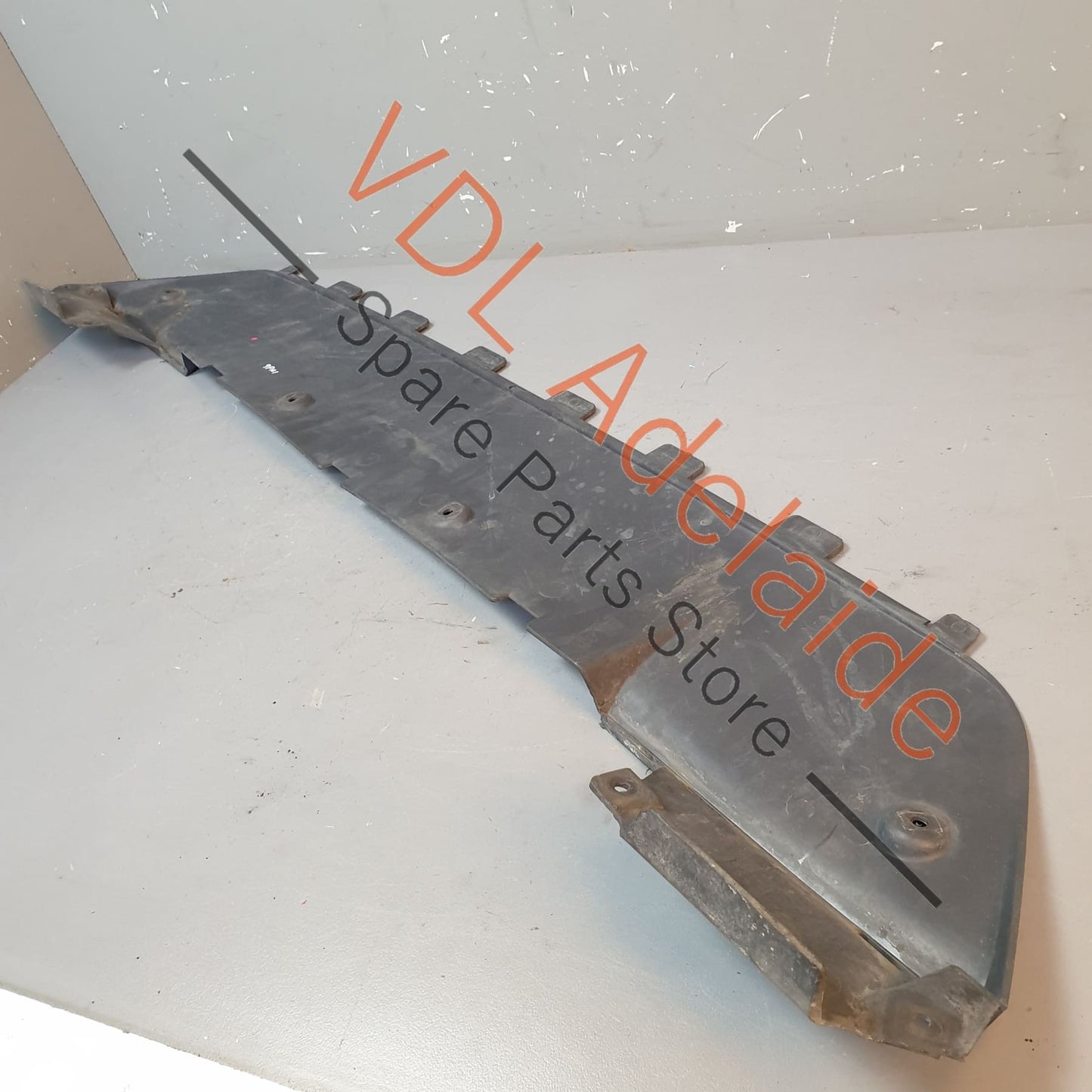 7L5805901 95550490100 Porsche Cayenne Turbo / GTS Front Bumper Lower Spoiler Trim 7L5805901 95550490100