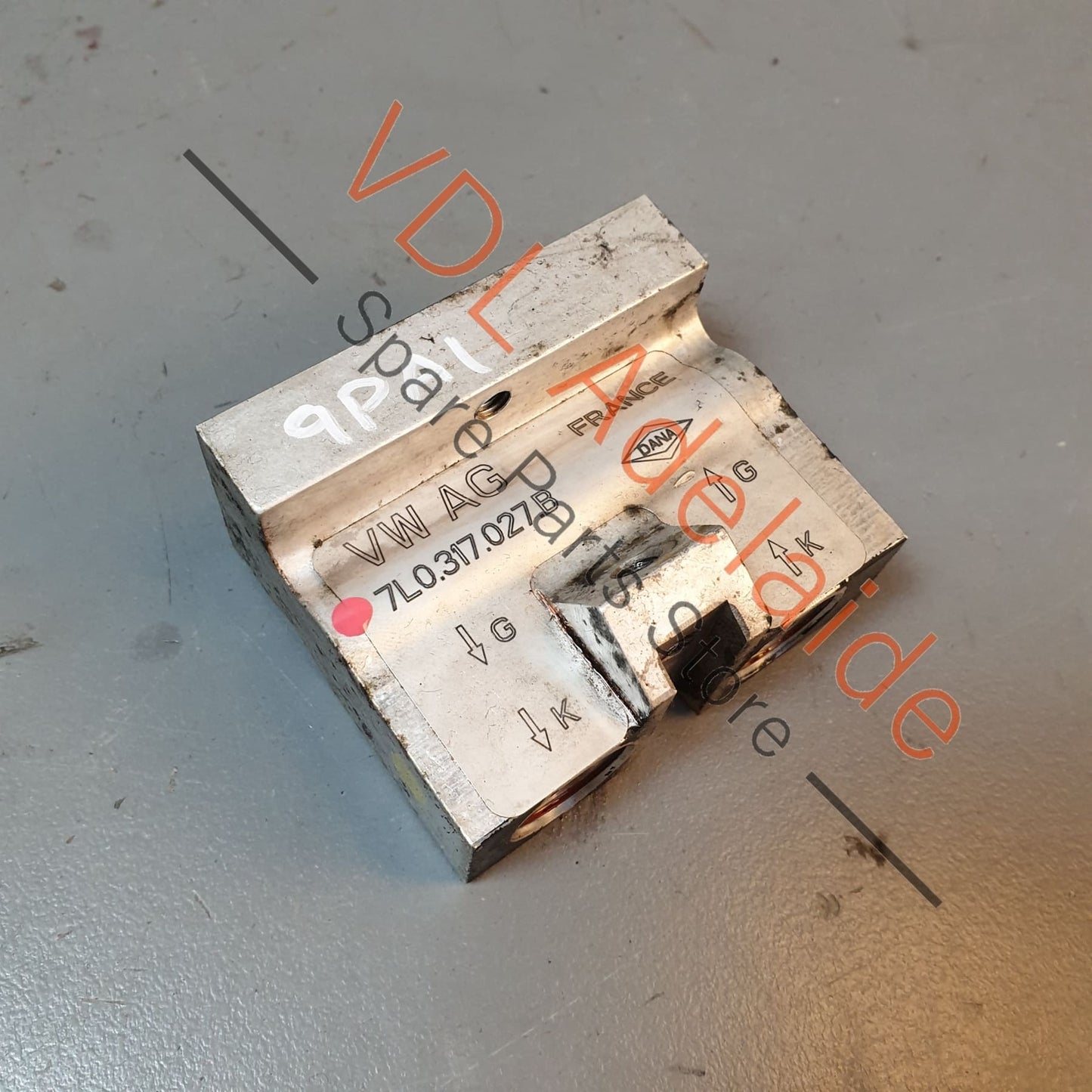 7L0317027 VW Audi Porsche Automatic Transmission Oil Cooler Thermostat Block Valve 7L0317027