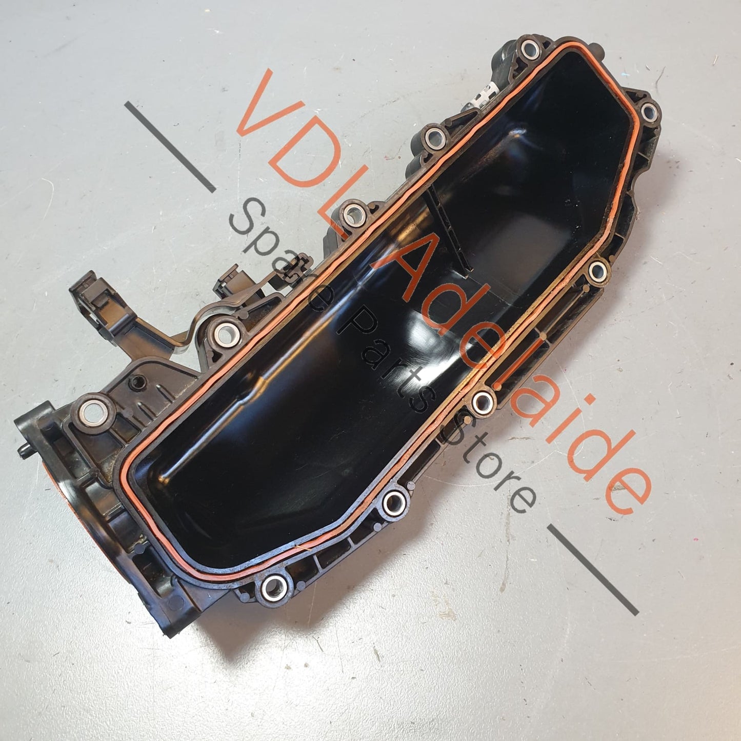 06M133268P 06M133268AD Audi RS5 Right Side Intake Manifold 06M133268P 06M133268AD