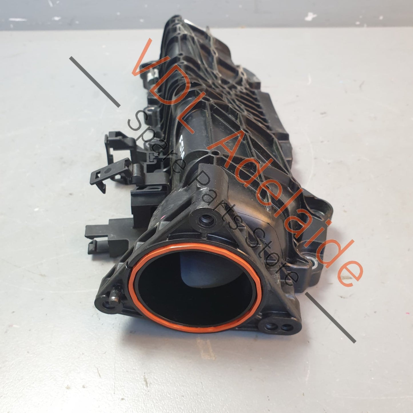 06M133267P 06M133267AF Audi RS5 Left Side Intake Manifold 06M133267P 06M133267AF