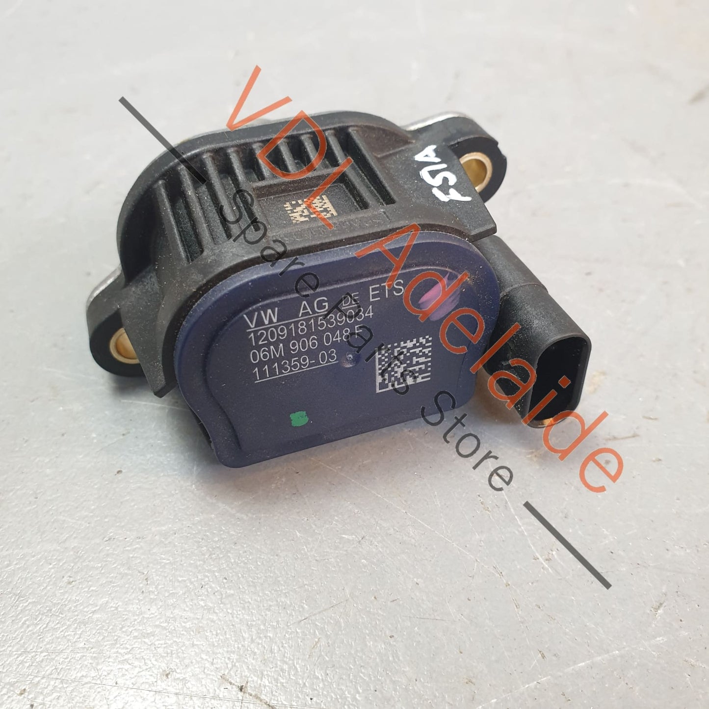 06M906048F Genuine OEM Audi RS4 RS5 06M906048F Engine Variable Valve Timing (VVT) Solenoid
