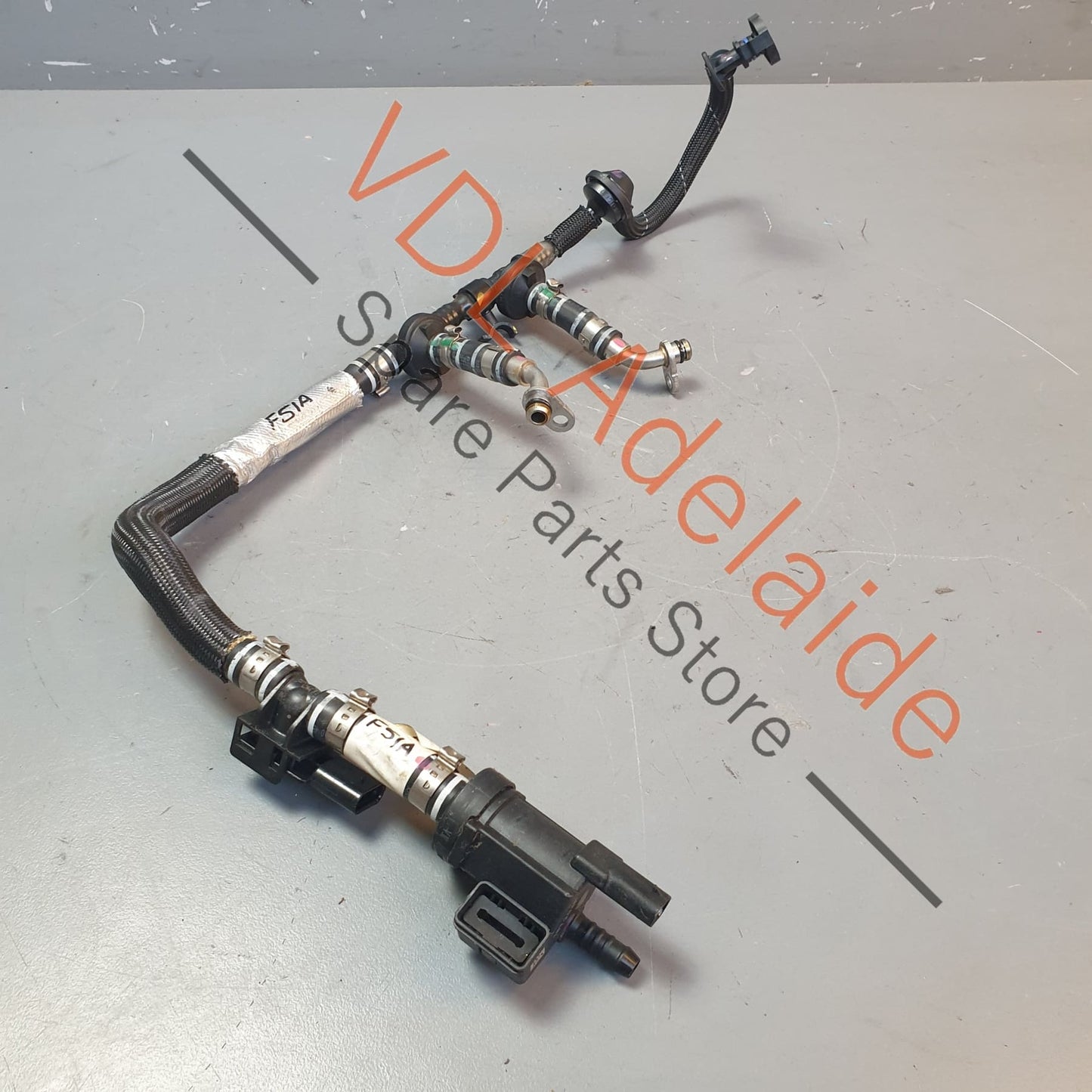 06M133240CD Audi RS4 RS5 Breather Hose Line with AKF Valve 06M133240CJ
