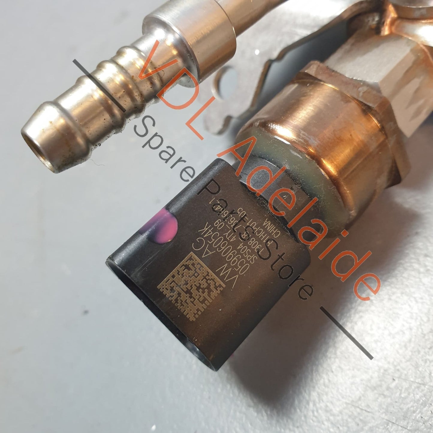 06M127503S, 059906054K, 059906054L, , Audi RS4 RS5 11 BAR Fuel Pressure Sensor w Supply Line 06M127503S 059906054K 059906054L