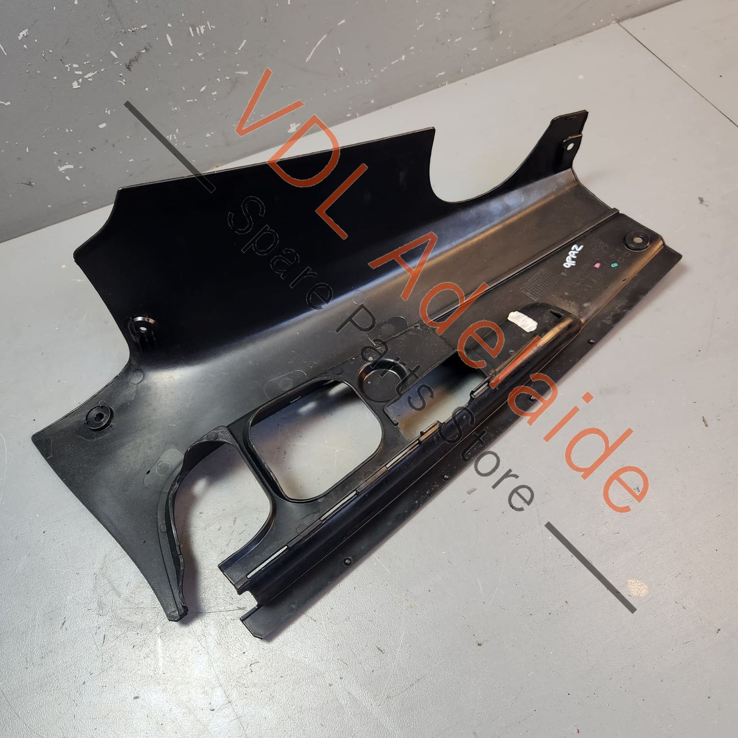 9555044410201C, 7L5806583, , , Porsche Cayenne 955 957 Engine Bay Trim Left Rear 95550444102 01C 7L5806583