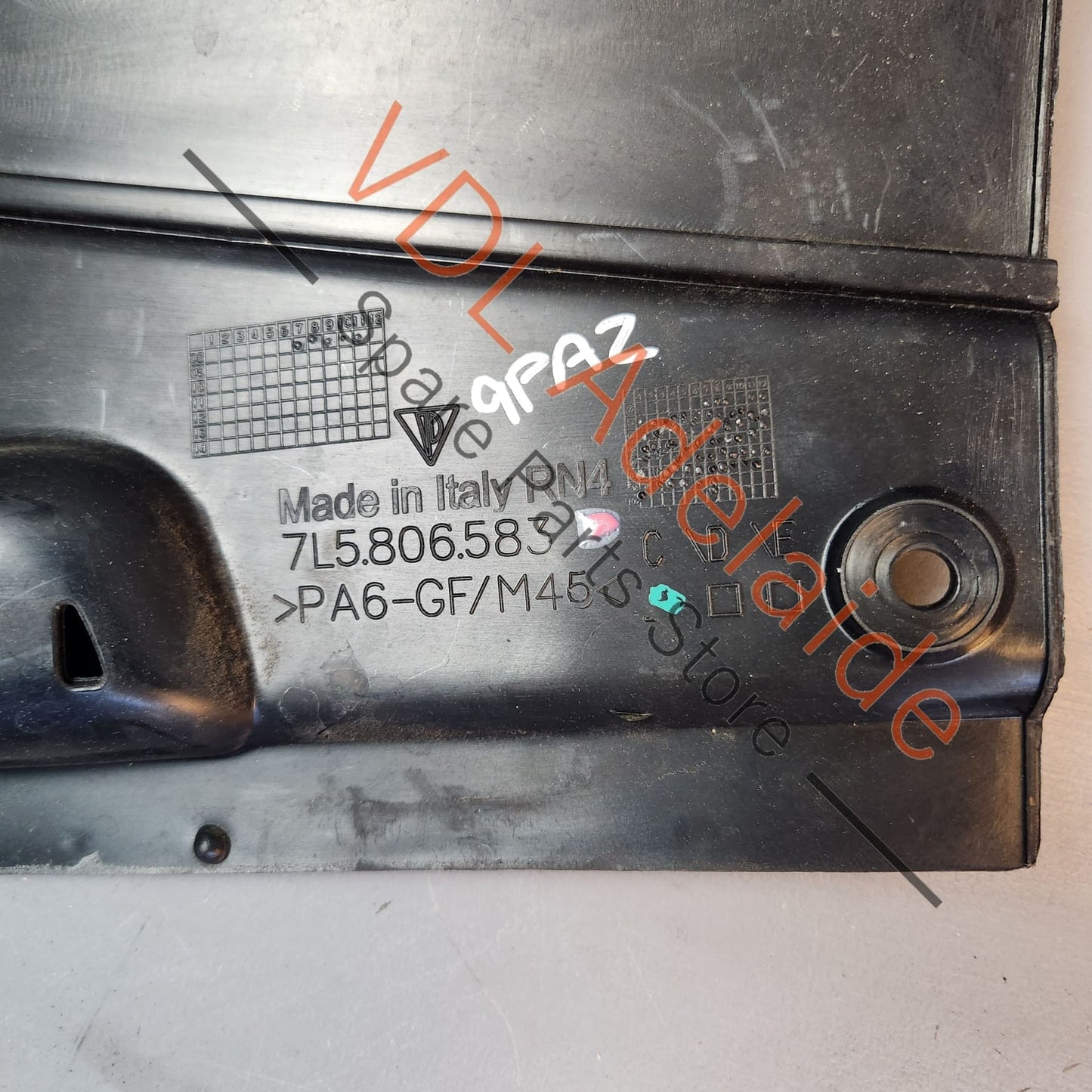 9555044410201C, 7L5806583, , , Porsche Cayenne 955 957 Engine Bay Trim Left Rear 95550444102 01C 7L5806583