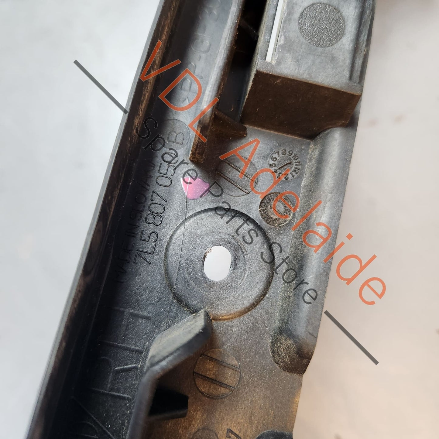 95550505010 7L5807049B OEM Porsche Cayenne 9PA 955 957 Front Right Bumper Guide Rail bracket 95550505010 7L5807050B