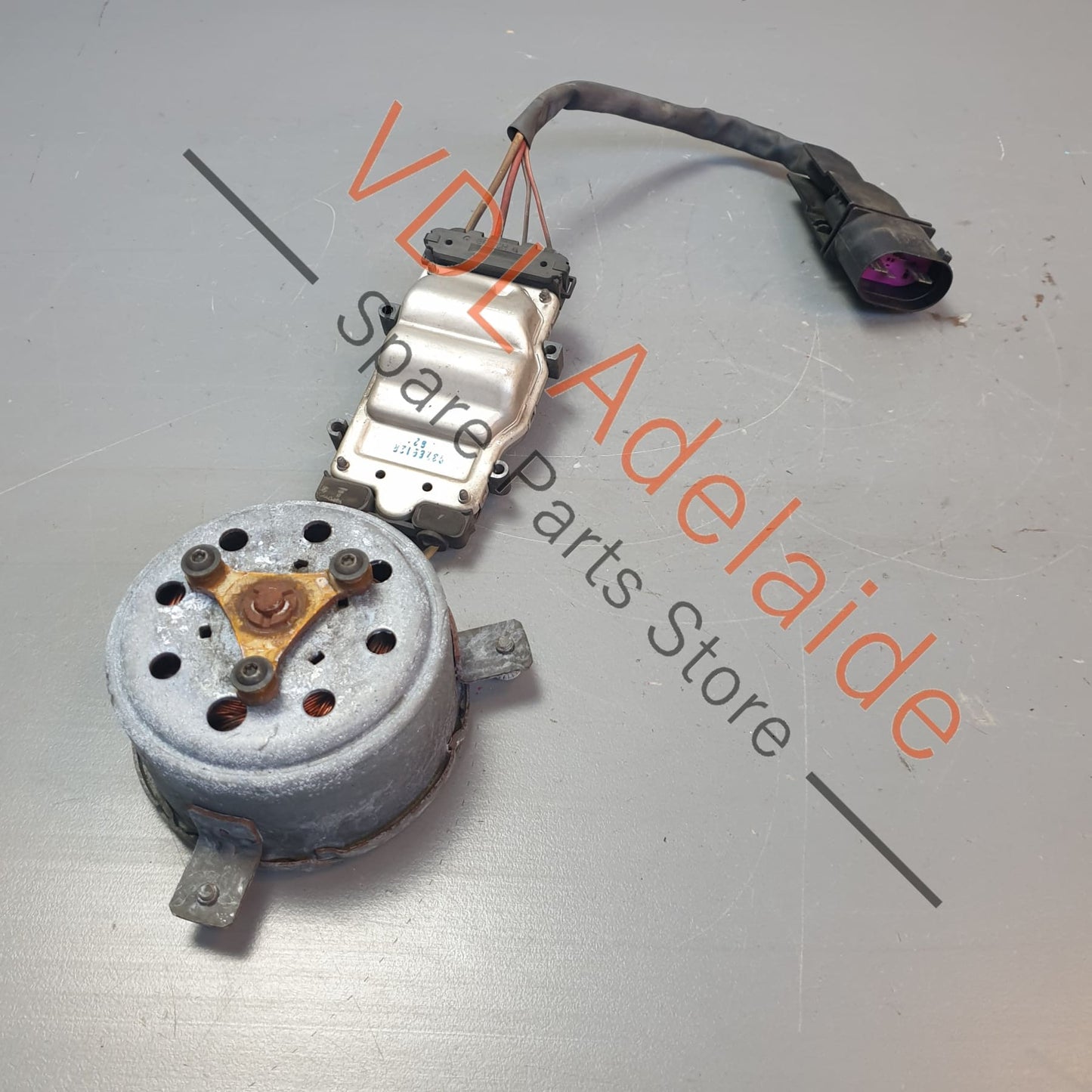 95562413400, 95562413401, 130303326, 7L0959455F, Porsche Cayenne Audi Q7 VW Touareg Small Radiator Fan Motor 0130303326 7L0959455F 95562413400 95562413401